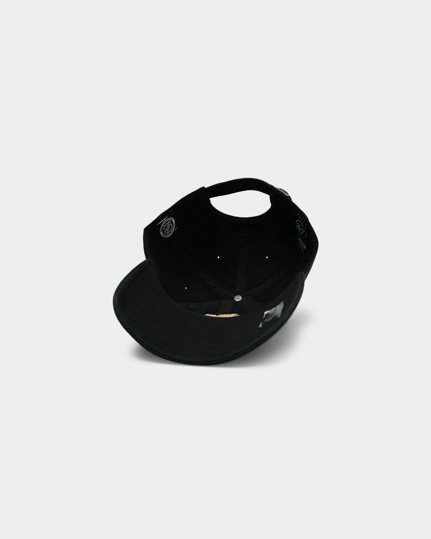 47 Brand Chicago Blackhawks Clean Up Snapback Hat - Black & Gold Adjustable Baseball Cap for Men & Women - Perfect for Sports Games, Streetwear Fashion & Casual Outfits
