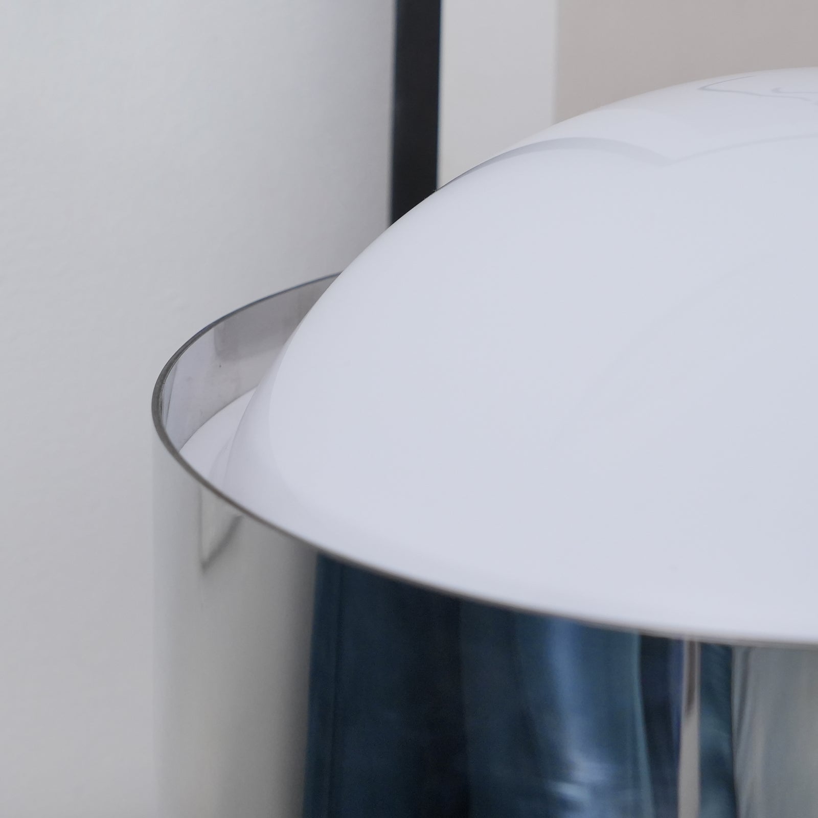 KD27 Modern Table Lamp - Stylish LED Nightstand Lamp for Bedroom, Living Room & Office - Soft Warm White Light, Touch Control, Energy Efficient