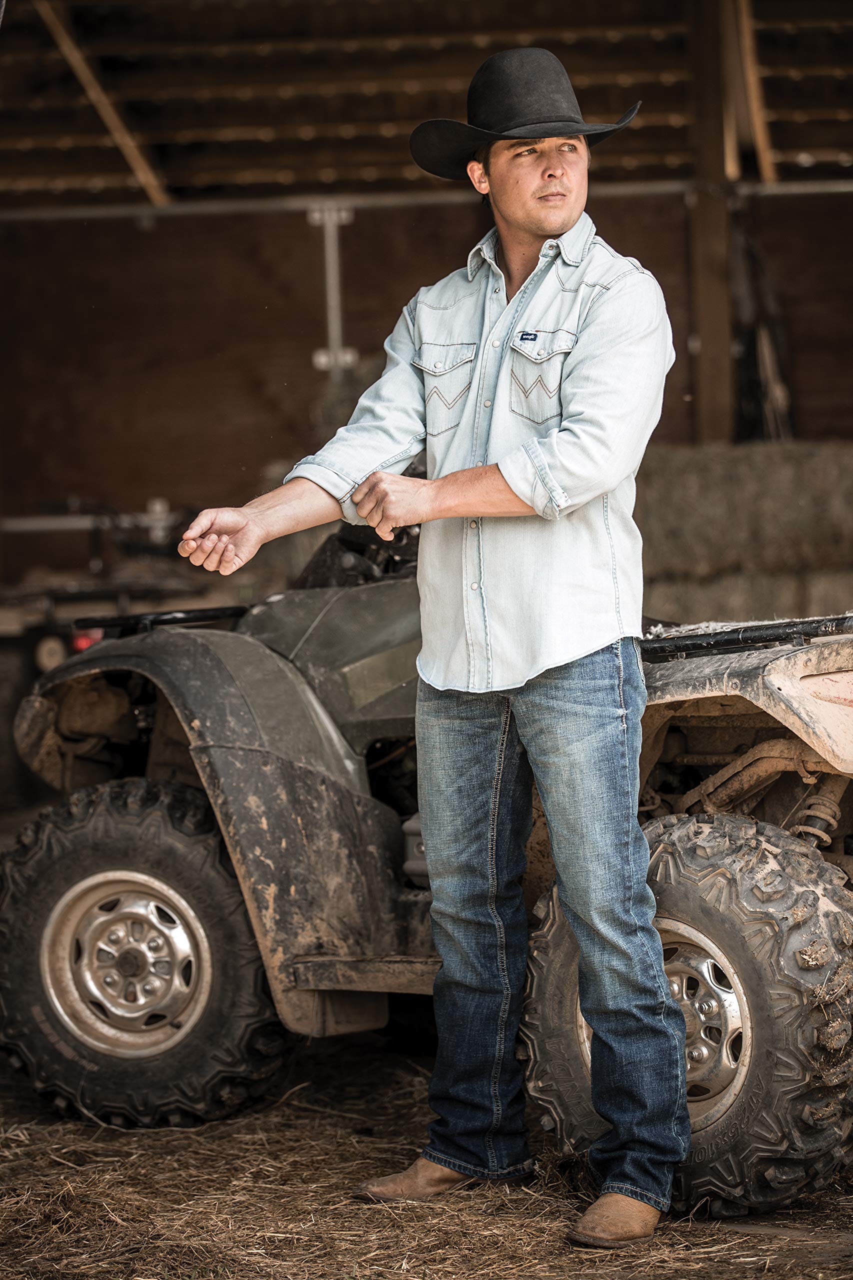 Wrangler Men's Western Long Sleeve Work Shirt - Durable Cotton Button Down for Ranch, Farm & Outdoor Work - Casual Cowboy Style Shirt for Rodeo, Country Music & Western Wear