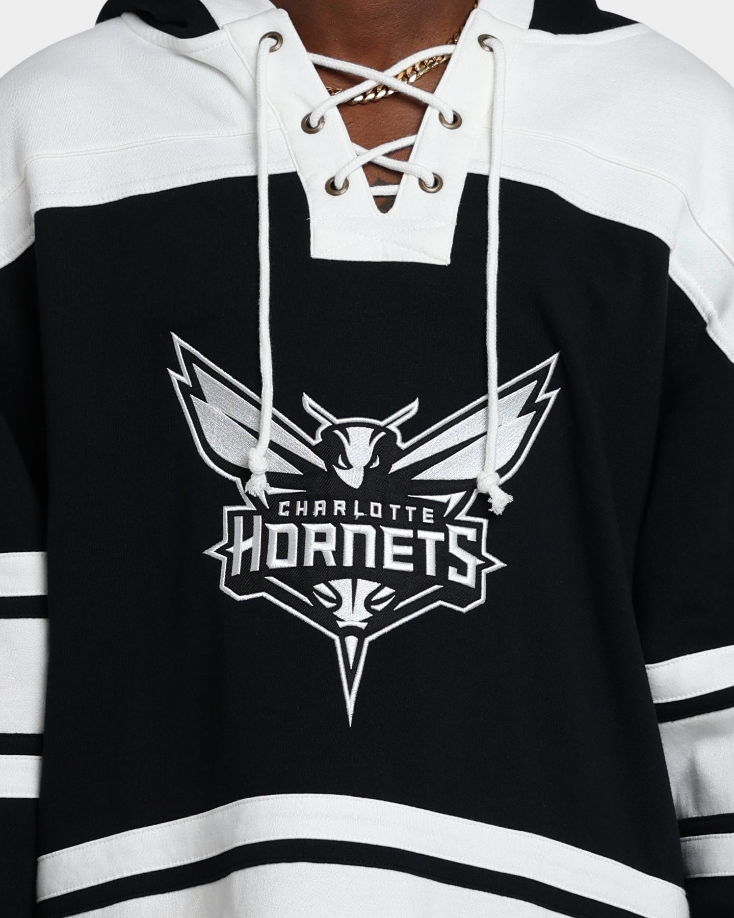 47 Brand Charlotte Hornets Superior Lacer Hoodie - Men's NBA Pullover Sweatshirt - Jet Black - Warm & Comfortable for Game Day & Casual Wear