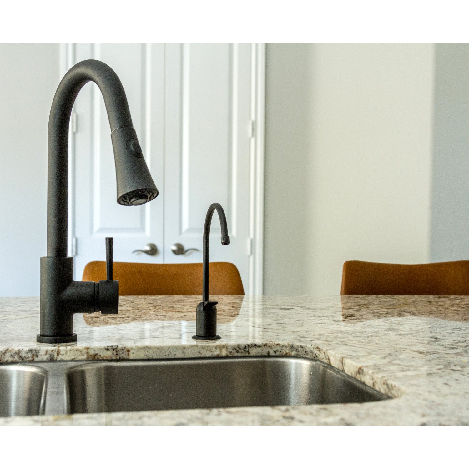 Americana K6190 Single Handle 1 Hole Deck Mount Water Filtration Faucet in Matte Black - Perfect for Kitchen Sink Water Filter Systems & Clean Drinking Water