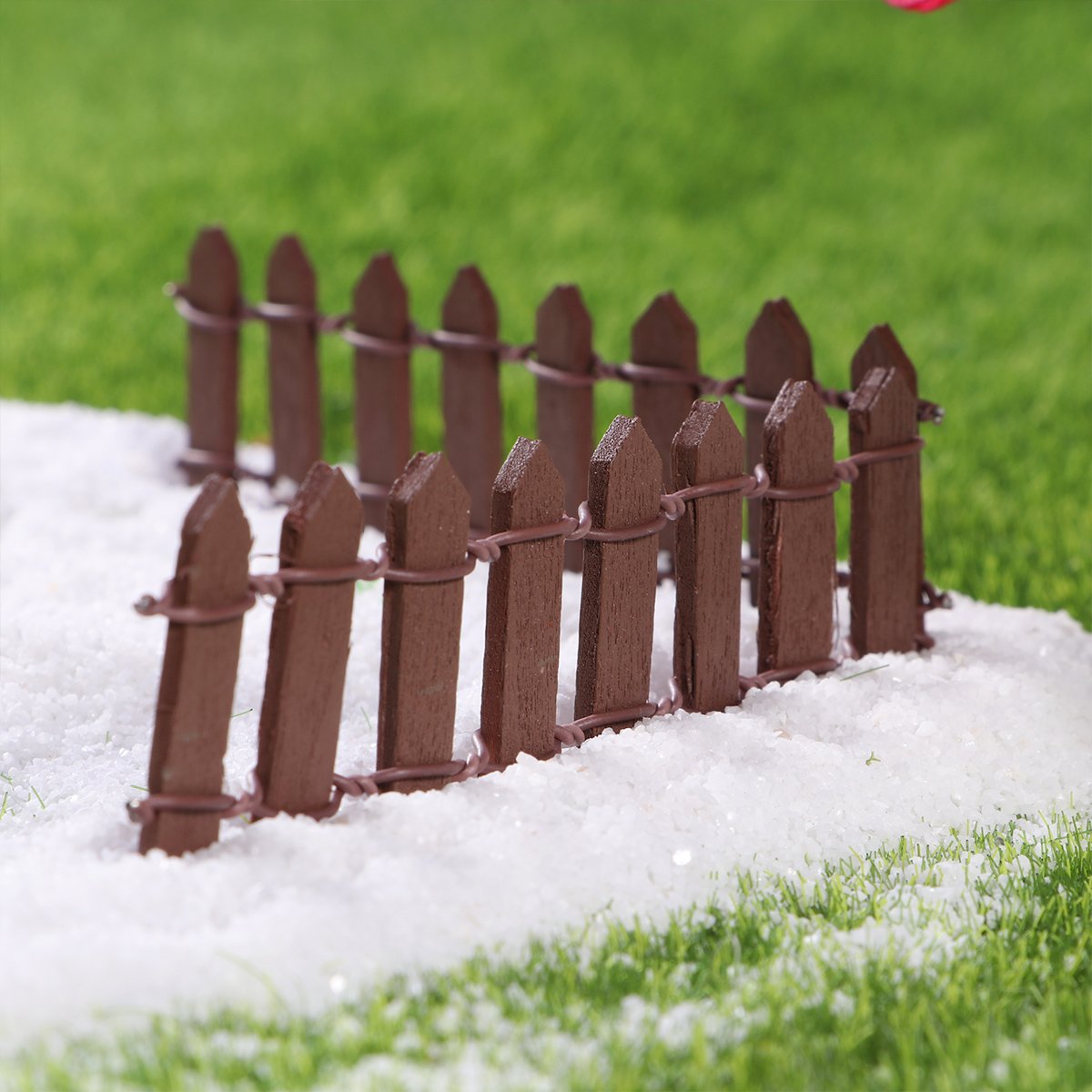 10pcs Mini Wood Picket Fence Decorations - Christmas Tree Fence Ornaments for Holiday Home Decor | Perfect for Xmas Tree Skirts, Village Displays & Winter Wonderland Scenes