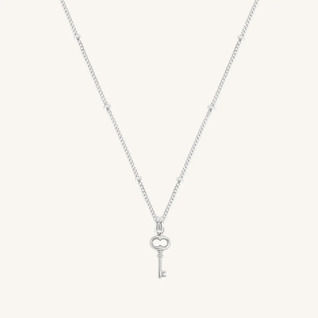 Elegant Key Necklace for Women - Gold & Silver Pendant Jewelry - Perfect for Gifts, Anniversaries & Everyday Wear