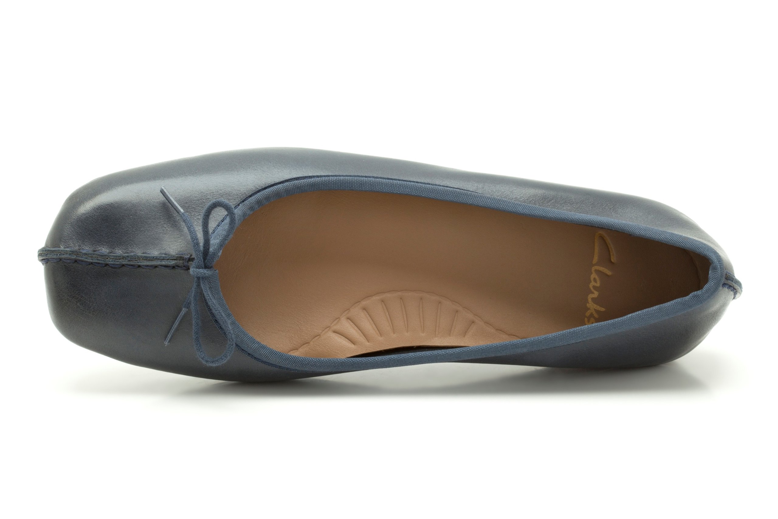 Clarks Women's Comfortable Ballet Flats - Lightweight & Stylish Shoes for Work, Travel & Everyday Wear