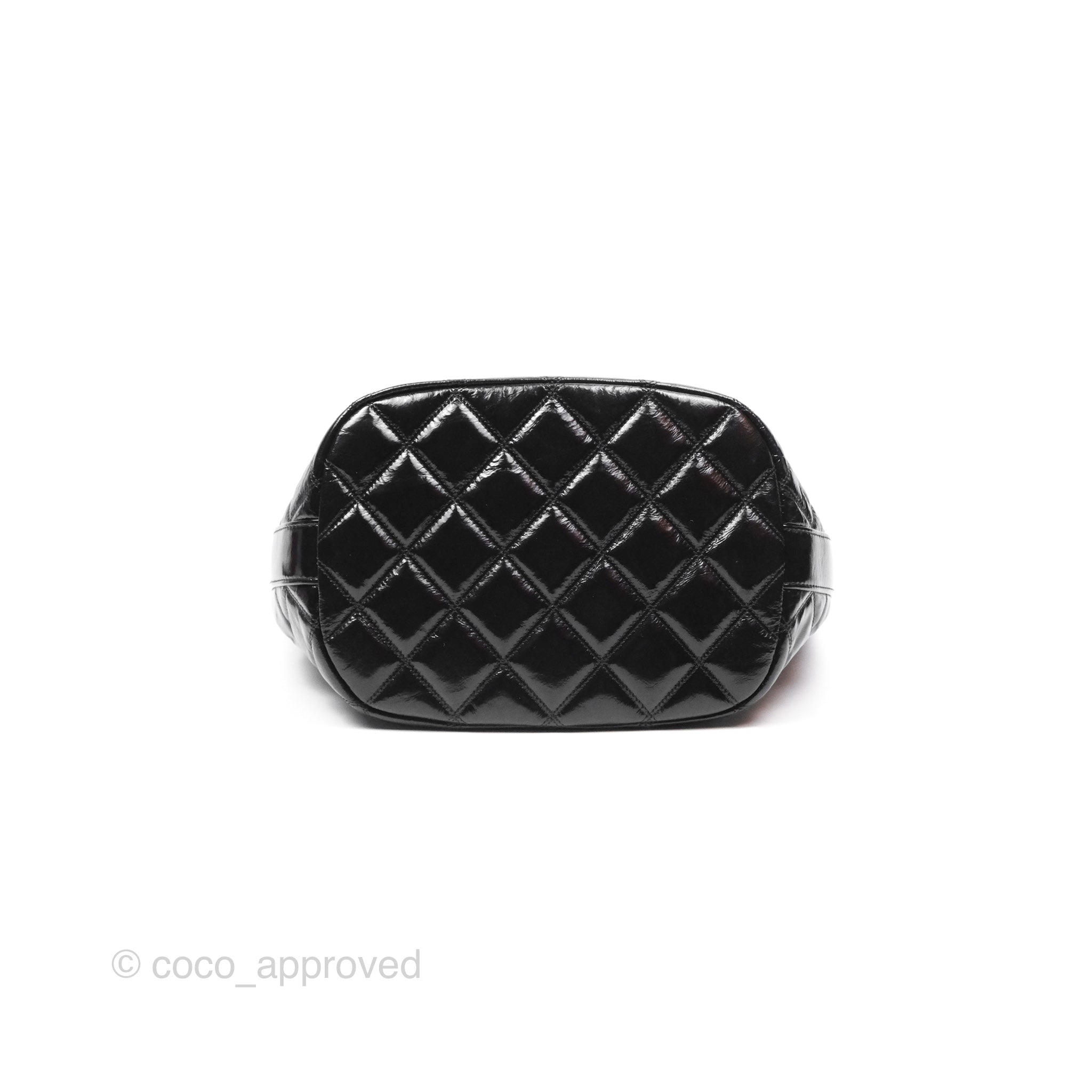 Chanel CC Drawstring Bucket Bag in Black Shiny Aged Calfskin Leather - Luxury Crossbody Purse for Women, Perfect for Date Night & Travel Accessories
