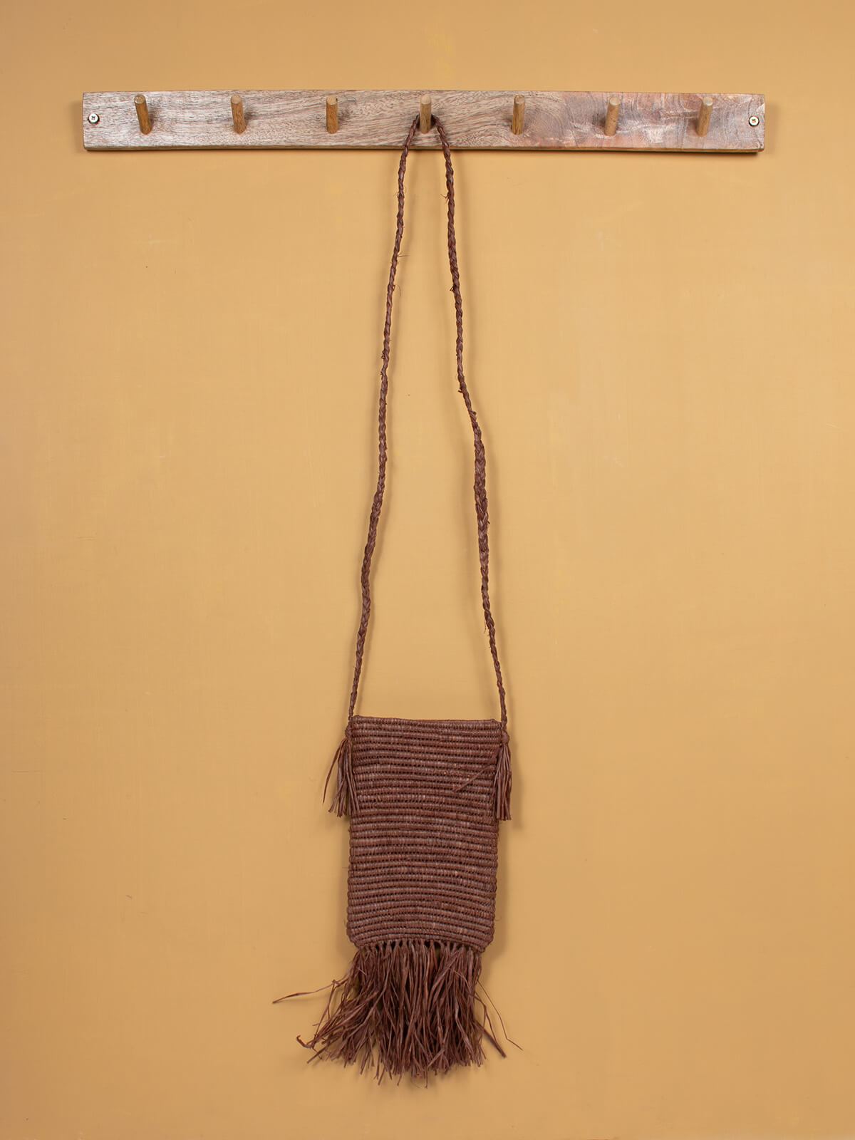 Stylish Raffia Tassel Handbag for Women - Medium Size Boho Beach Bag - Perfect for Summer Vacations, Pool Parties & Weekend Getaways