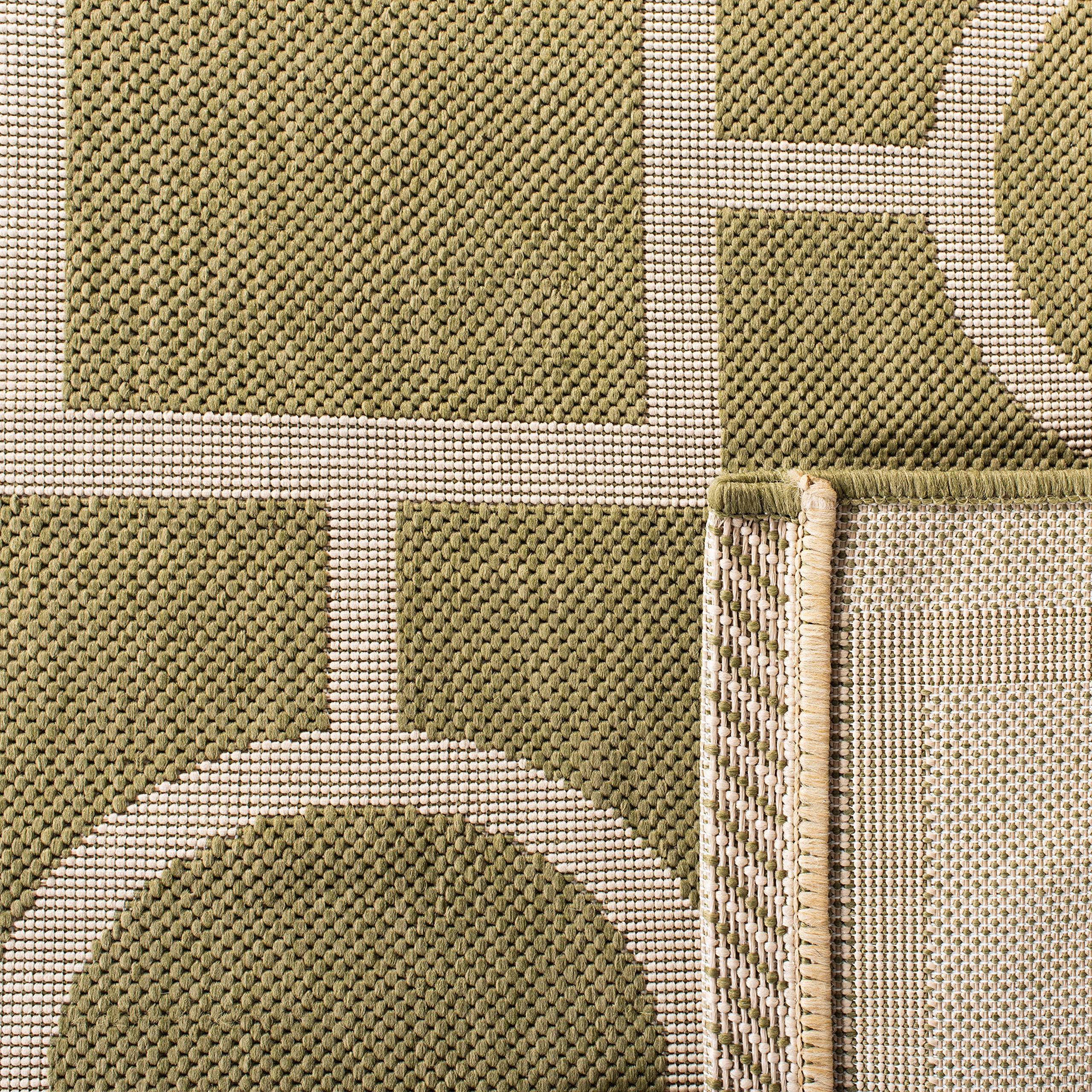 SAFAVIEH Courtyard Collection 5'3