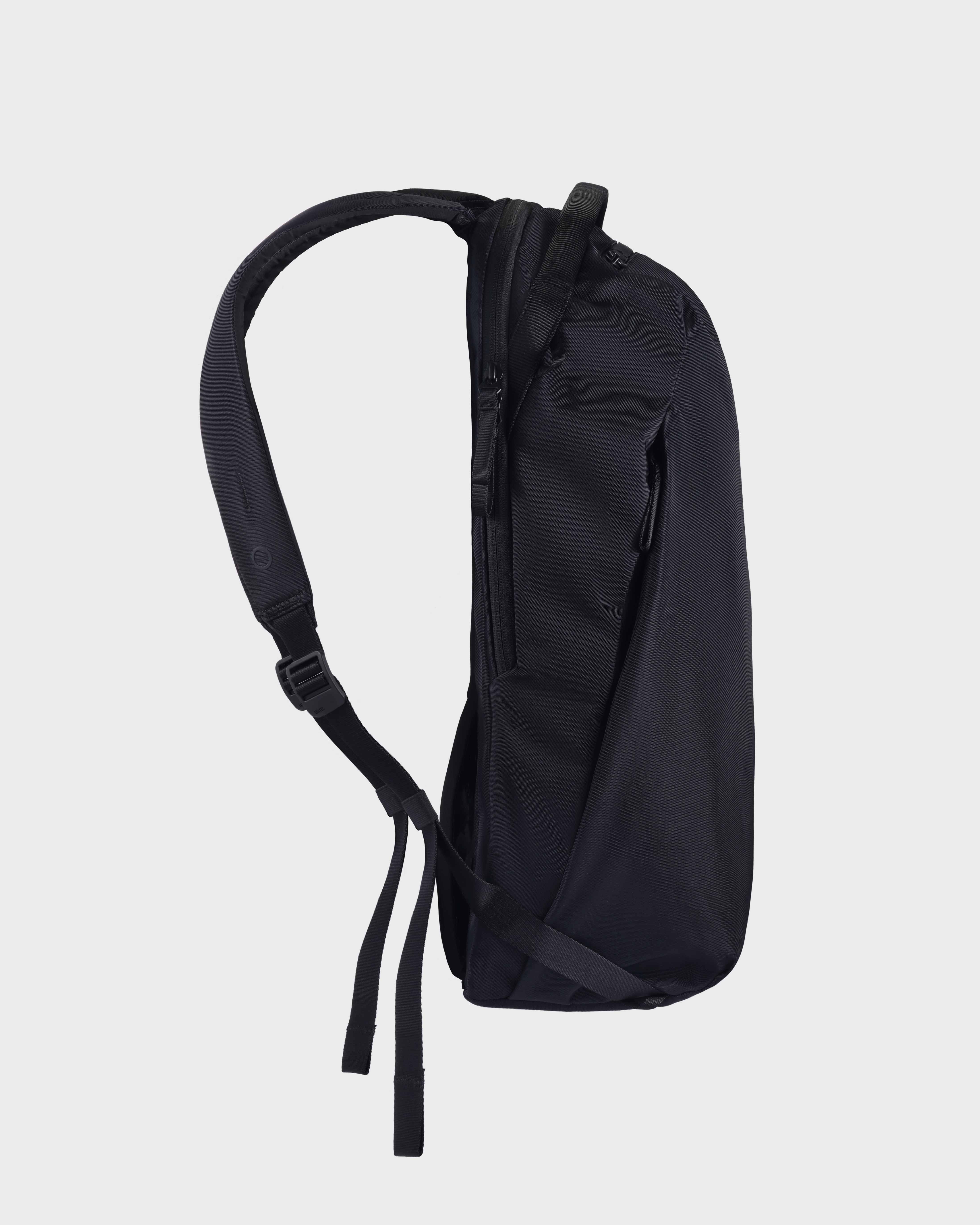 24L Lightweight Waterproof Hiking Backpack - Durable Travel Backpack for Men & Women - Perfect for Camping, Hiking, School & Outdoor Adventures