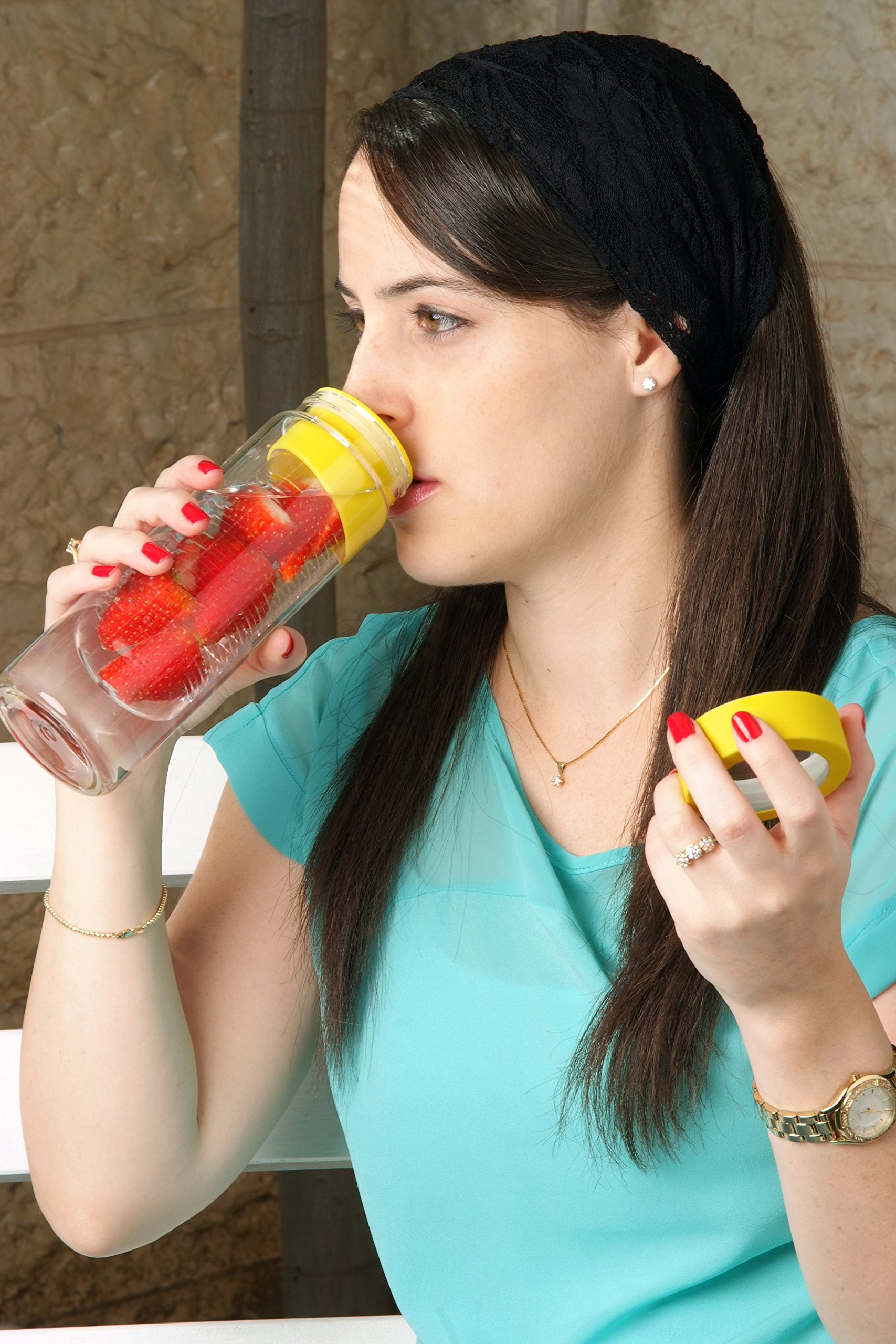 Asobu 20-Ounce Glass Water Bottle with Fruit Infuser - BPA Free, Leak Proof, Reusable Water Container for Gym, Hiking & Office - Yellow