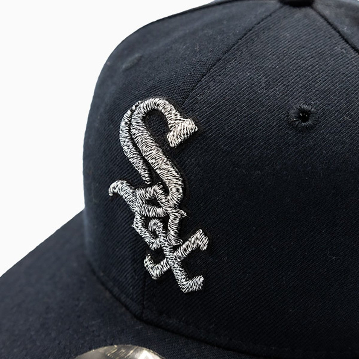 Chicago White Sox MLB 59FIFTY Fitted Baseball Cap - Official New Era Snapback Hat for Men & Women - Perfect for Games, Sports Fan Gifts & Streetwear Fashion