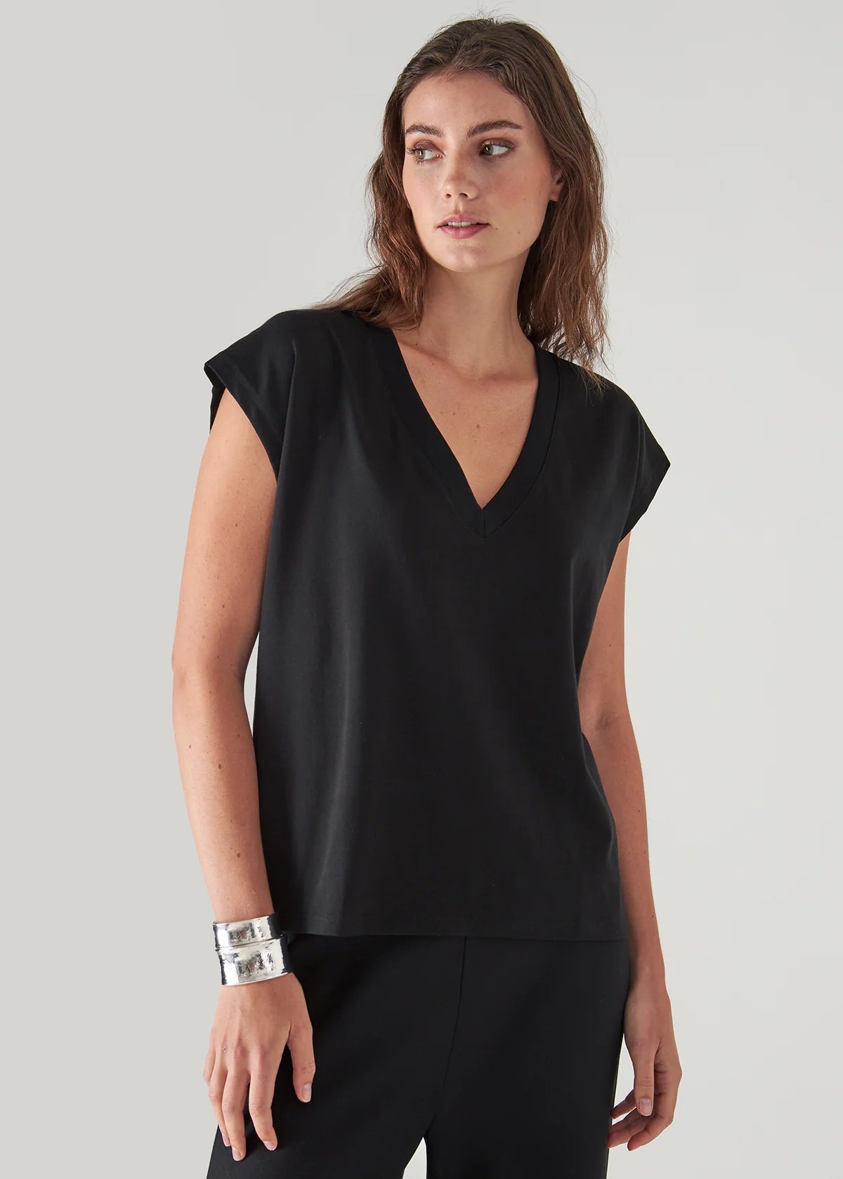 Short Sleeve Iconic V-Neck Dolman Tee - Women's Casual Loose Fit T-Shirt for Everyday Wear, Outfits & Layering