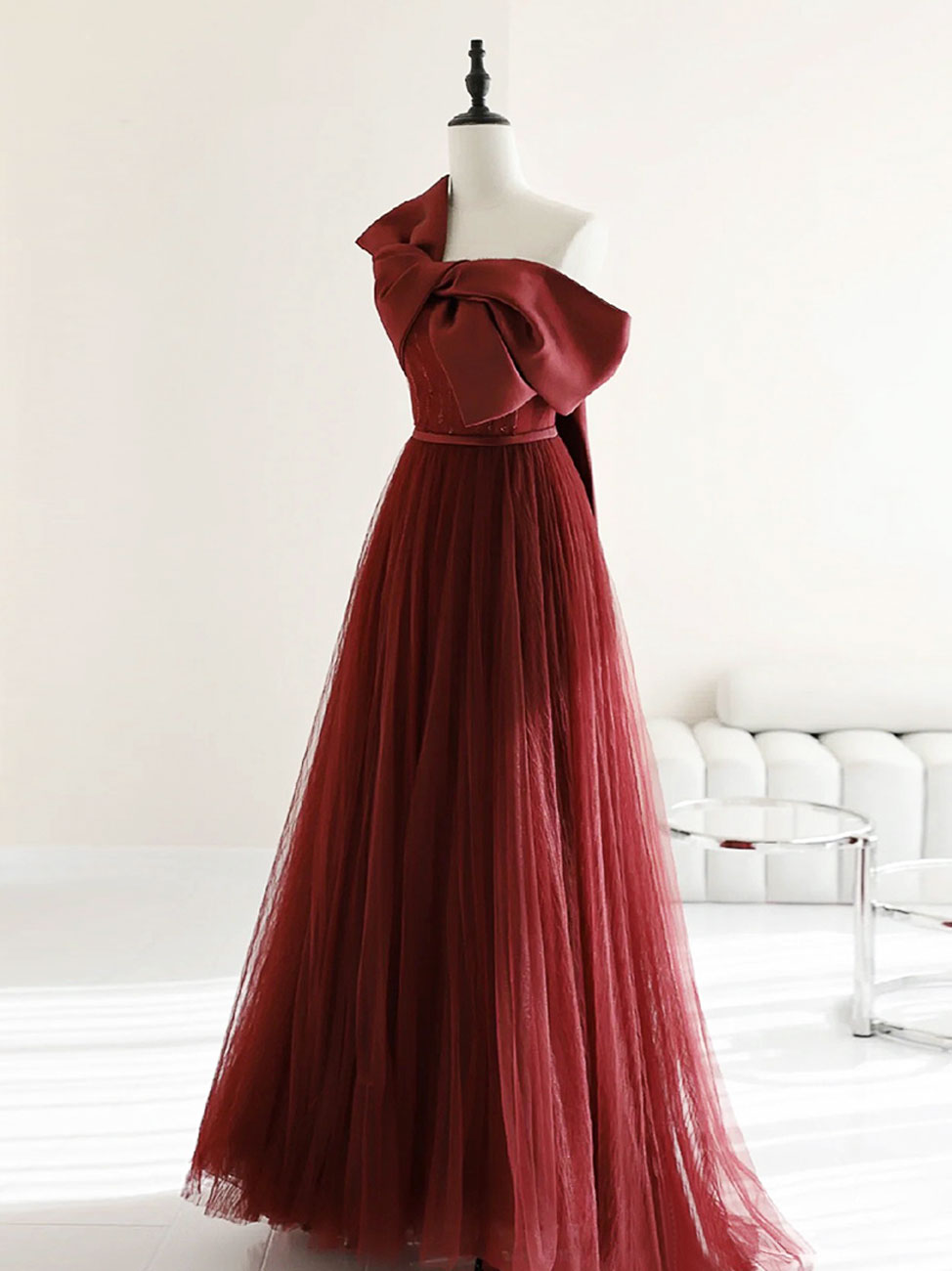 Elegant A-Line Burgundy Tulle Dress for Women - Perfect for Weddings, Prom & Special Occasions