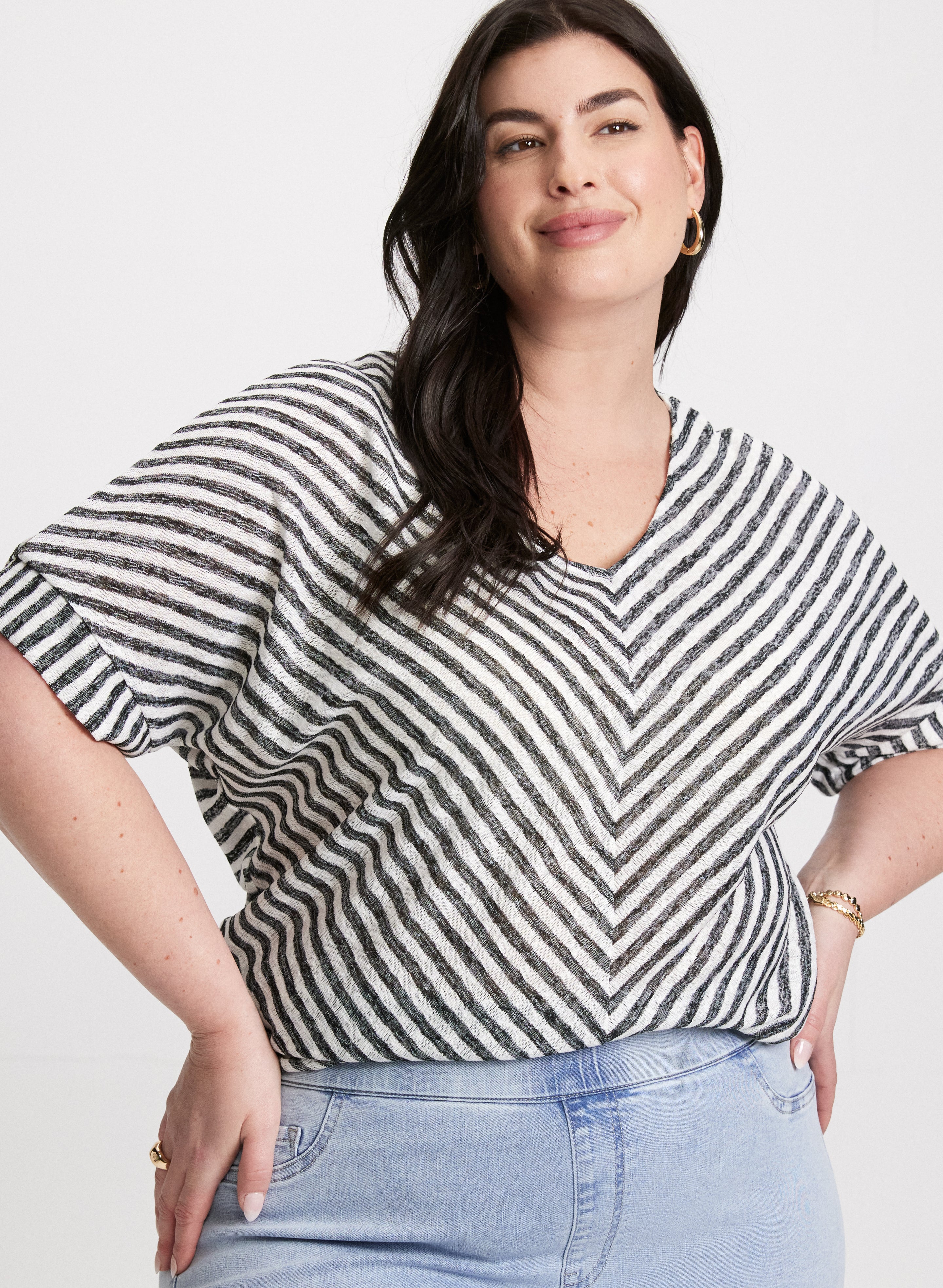 Diagonal Stripes Short Sleeve T-Shirt for Women - Casual Summer Fashion Top - Perfect for Beach, Vacation and Everyday Wear