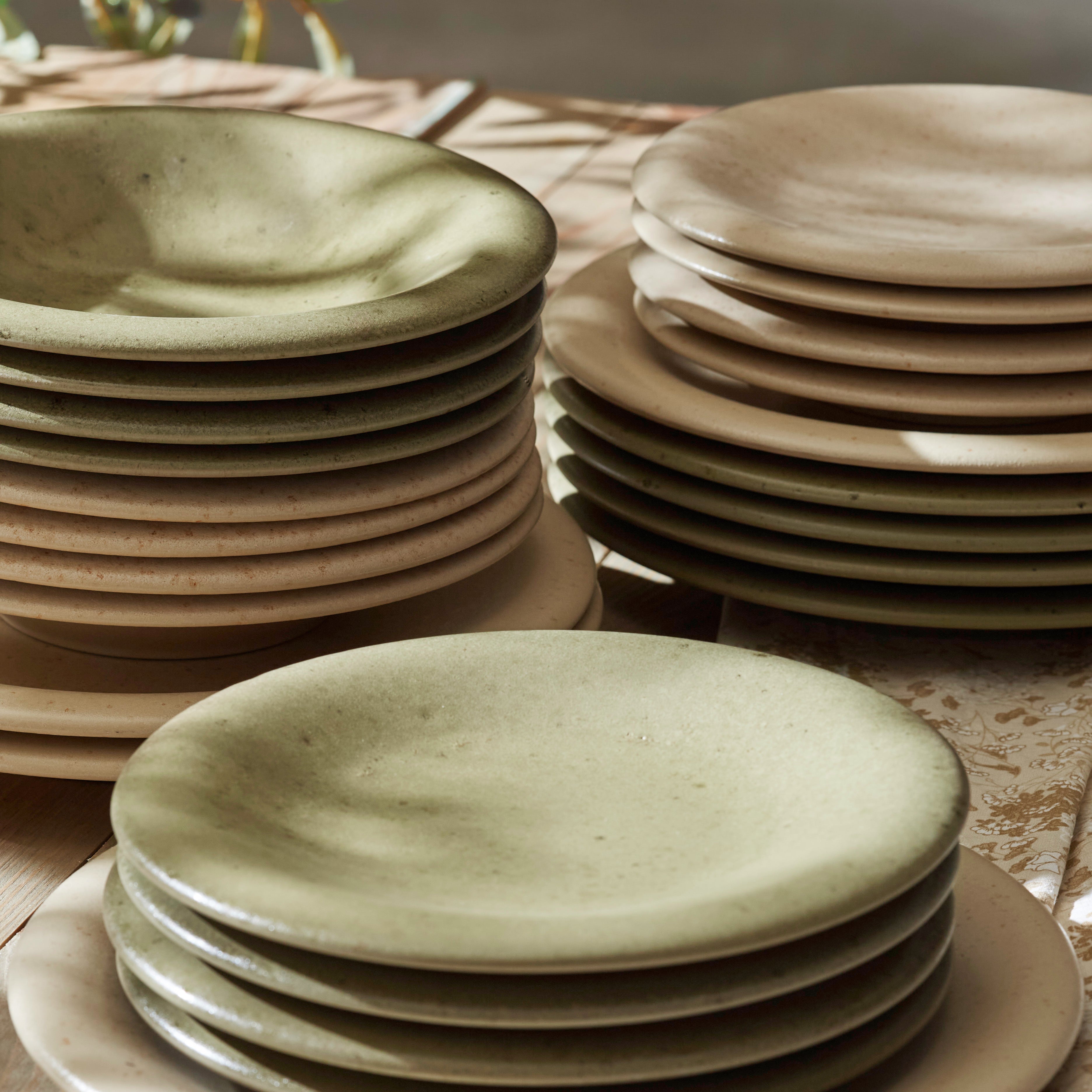 Premium Aro Stoneware Dinnerware Set - Cream Matte Finish - Handcrafted in Portugal - Scratch & Chip Resistant - Elegant Tableware for Everyday Dining & Entertaining