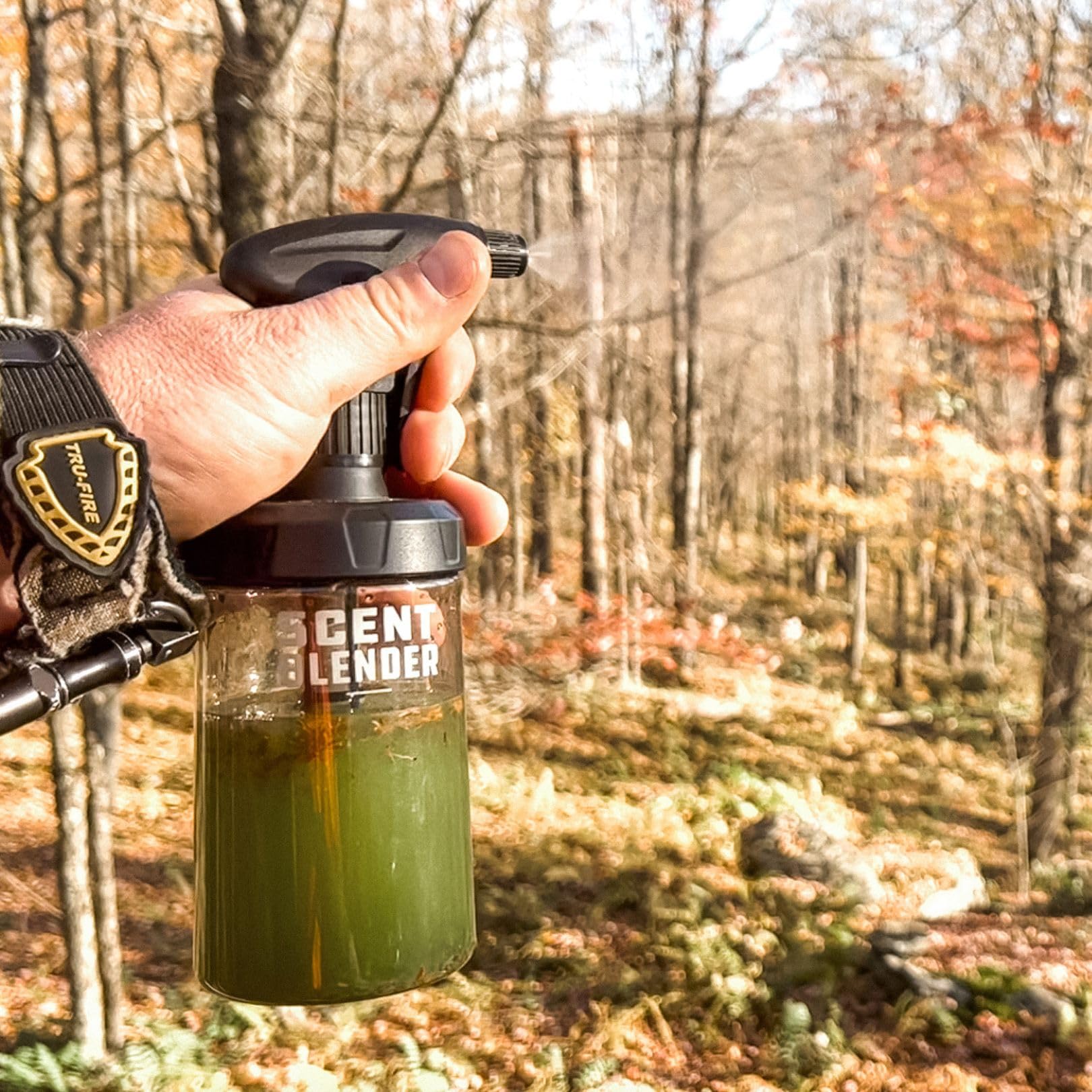 Best Deer Hunting Attractant Spray - Bear & Elk Scent Lure for Hunting & Trapping | Create Natural Cover Scents | Essential Hunting Gear for Outdoor Adventures