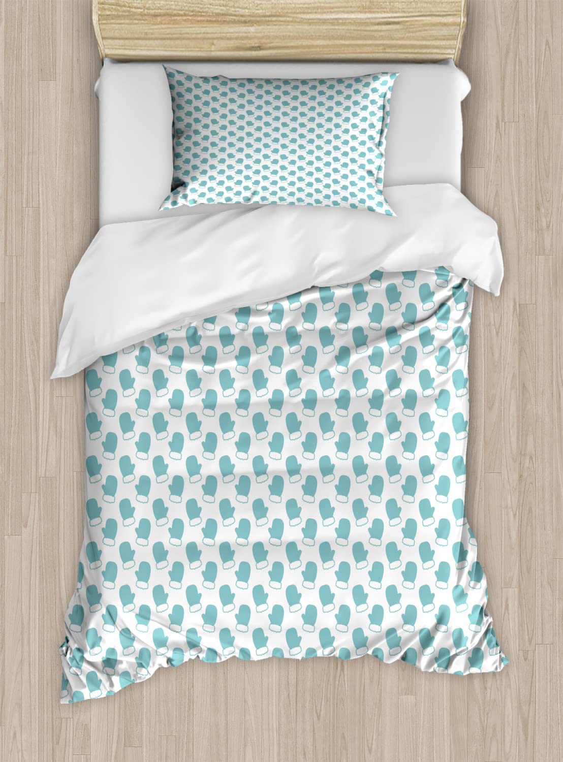 Ambesonne Turquoise Duvet Cover Set - Winter Snow Gloves Design with Furry Borders, 2-Piece Cal King Size Bedding Set (2 Duvet Covers + 4 Pillowcases) in White & Pale Blue | Christmas & New Year Theme | Perfect for Holiday Bedroom Decor & Cozy Winter Nights