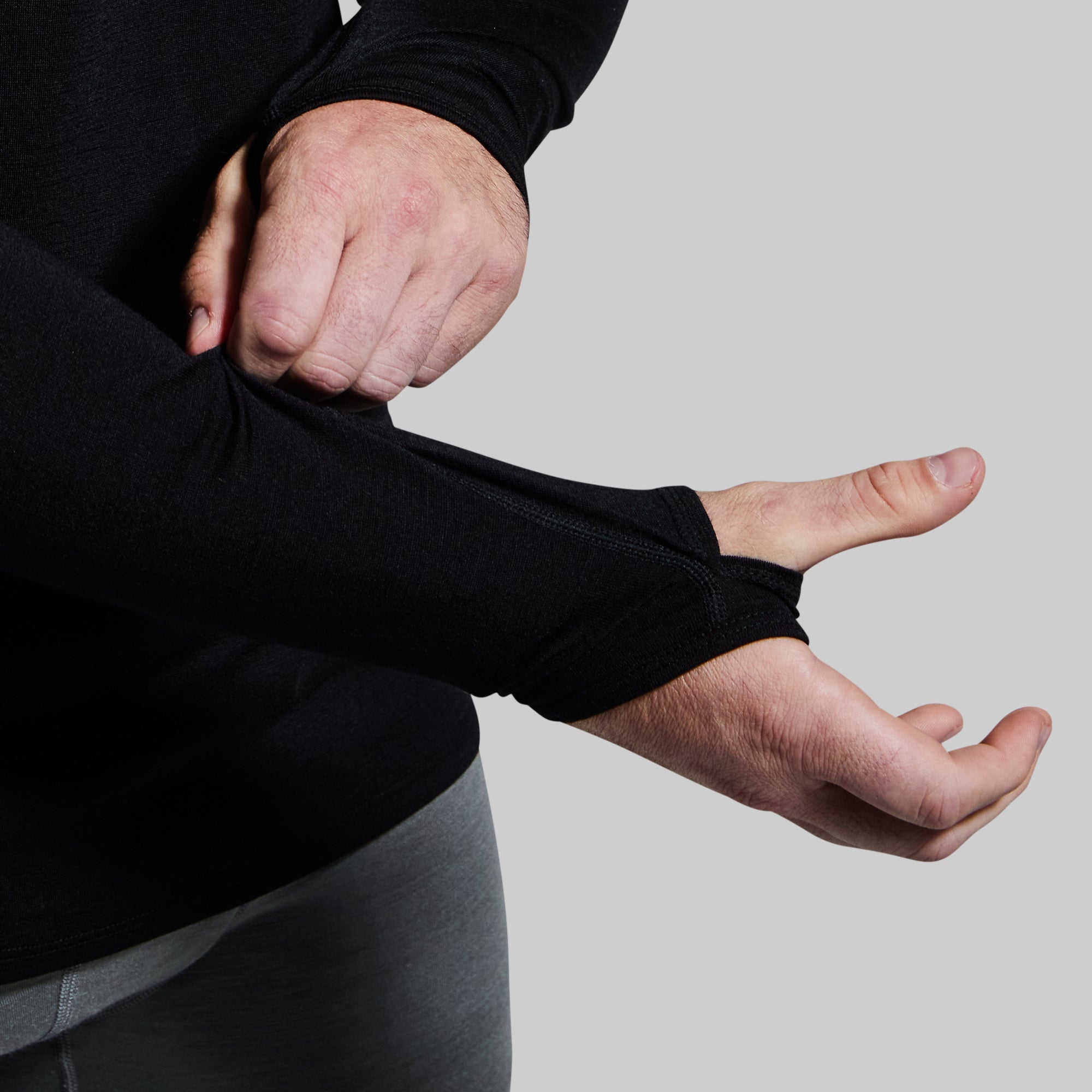 Men's Ridgeline Base Layer Top - Thermal Underwear for Cold Weather - Moisture Wicking & Odor Resistant - Black - Perfect for Hiking, Skiing & Outdoor Activities