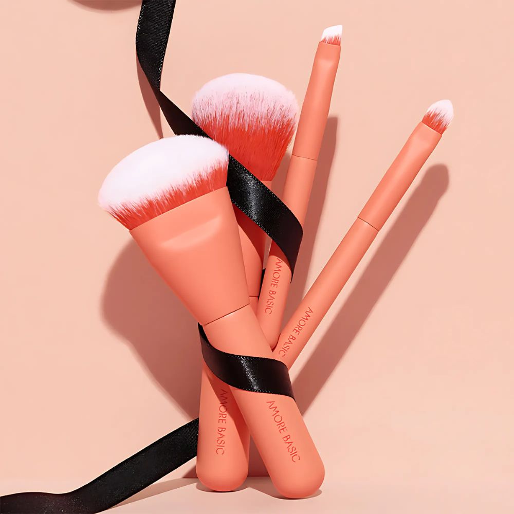 AMORE BASIC Crush On You Mini Brush Kit - 5-Piece Travel Makeup Brush Set for Eyeshadow, Blending & Contouring | Perfect for On-The-Go Touch Ups & Professional Makeup Application