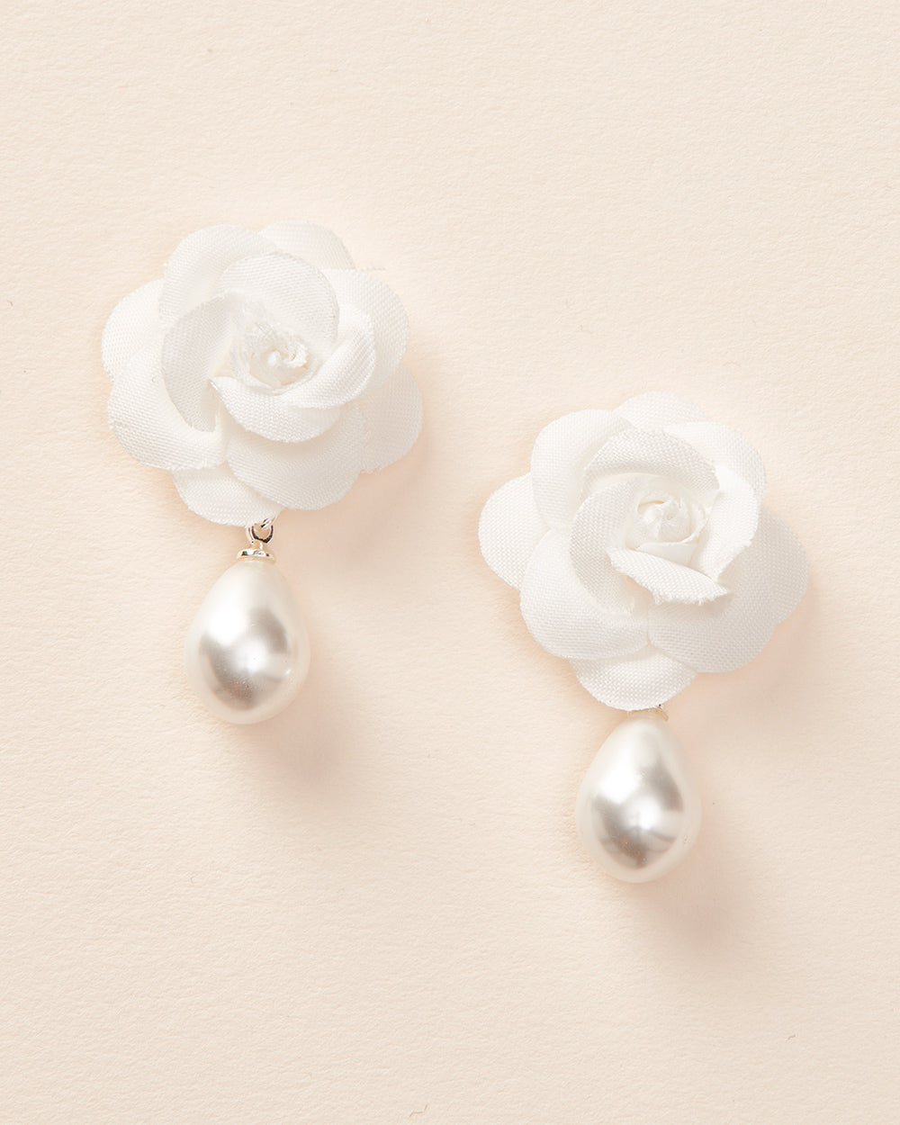 Elegant Pearl & Flower Earrings for Women - Handmade Dainty Floral Jewelry Gift for Her - Perfect for Weddings, Parties & Special Occasions