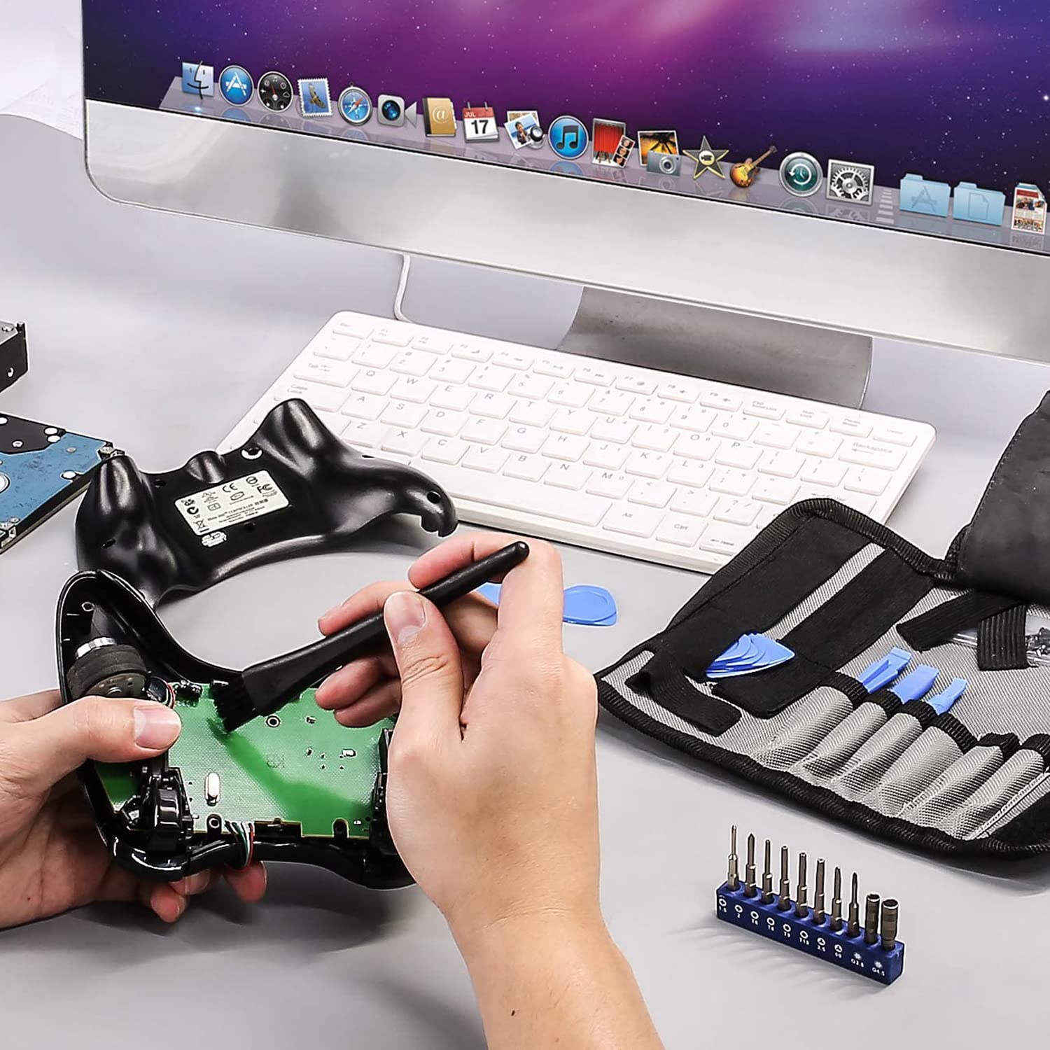 23 in 1 Multi-Purpose Game Console Repair Tool Kit - Triwing Screwdriver Set with T6 T8 T9 T10 Torx Bits for Nintendo Switch, Xbox, PS5, PS4, Gamecube, NES, SNES, N64 & 3DS - Perfect for Controller Maintenance & DIY Console Repairs at Home