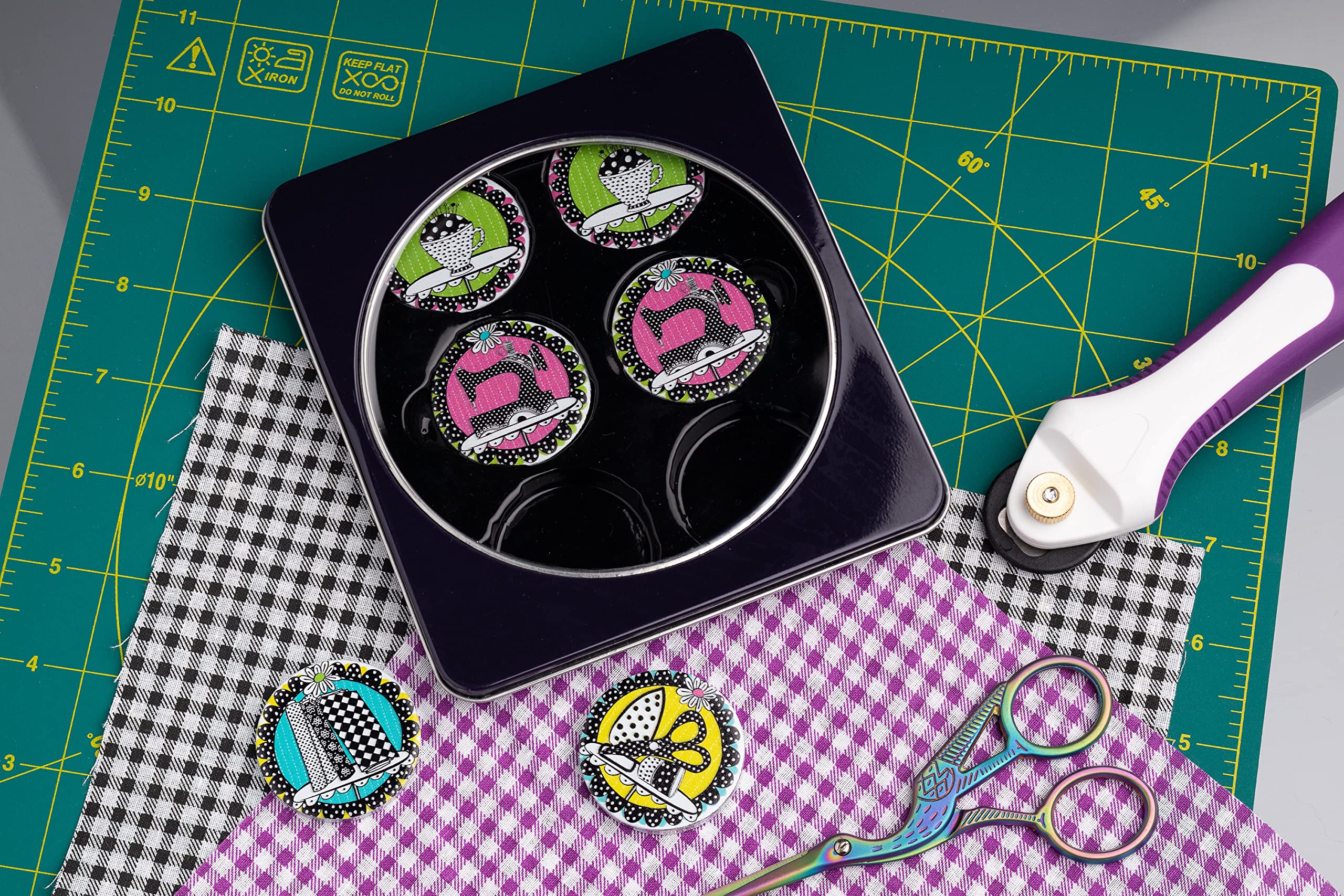 6-Pack Quilted Bear Pattern Weights (40mm) - Scratch-Resistant Fabric Weights for Sewing, Quilting & Crafting - Multiple Animal Designs - Perfect for DIY Projects & Fabric Cutting (Kay Widdowson Collection)