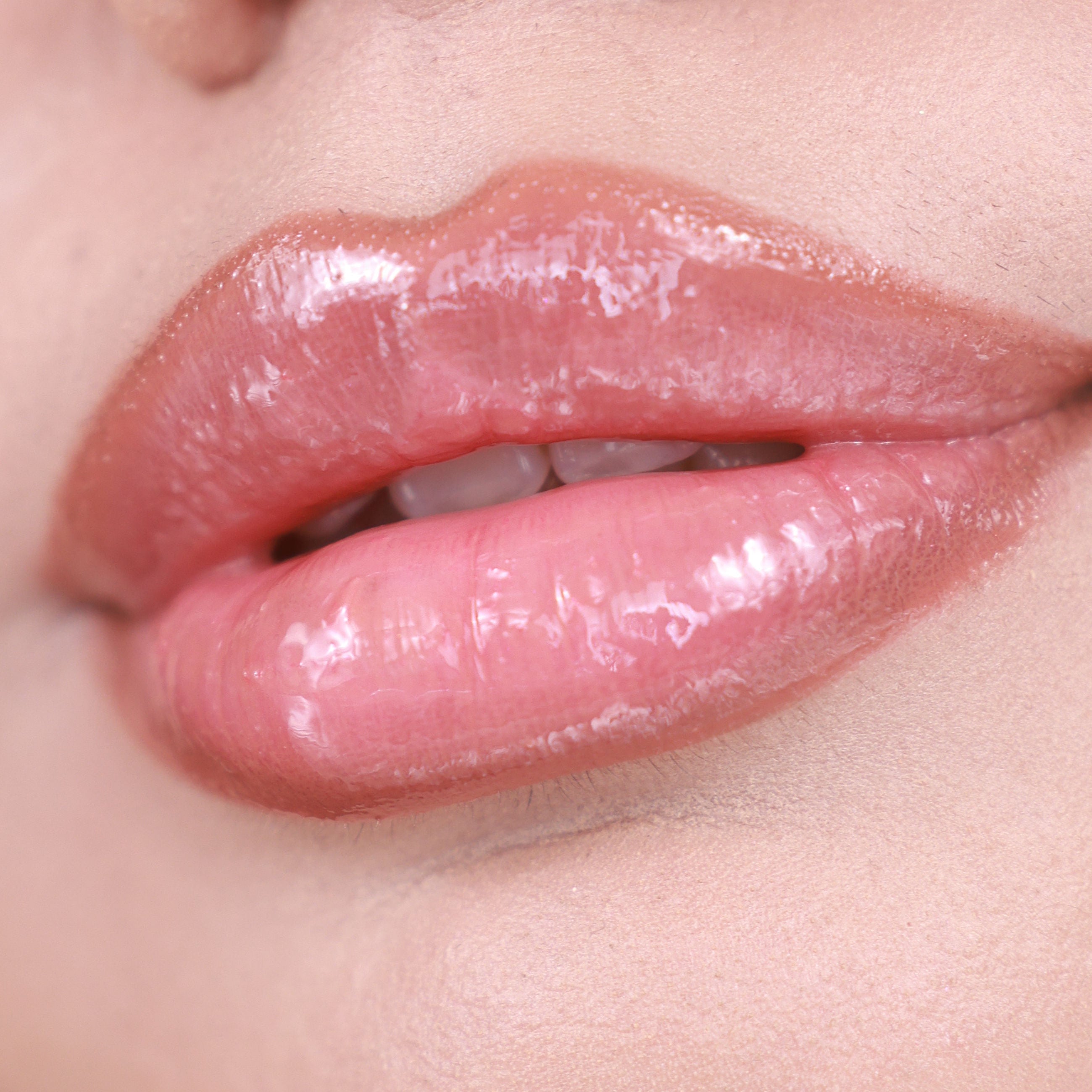 Glamlite x Coca Cola Original Lip Gloss Set - 6 Shimmering Lip Gloss Shades, Vegan & Cruelty-Free - Perfect for Parties, Date Nights & Everyday Wear