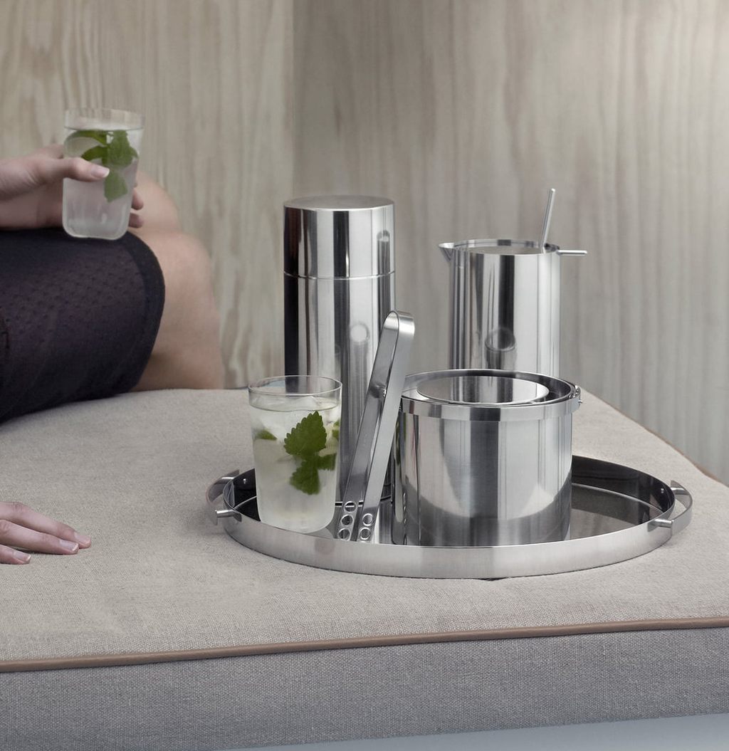 STELTON ARNE JACOBSEN Cylinda Line 1L Stainless Steel Martini Mixer with Spoon - Premium Cocktail Shaker for Home Bar, Parties & Mixology Enthusiasts