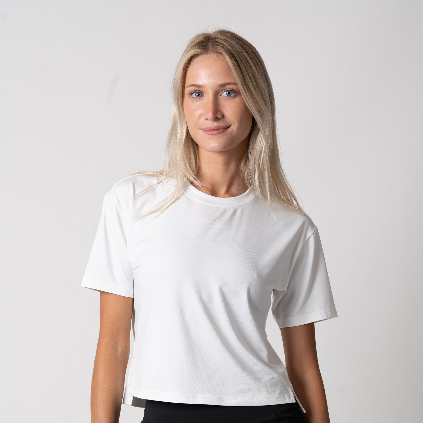 Women's Short Sleeve Tennis Crop Top - Breathable Workout Shirt for Yoga, Running & Gym - Trendy Athletic Tee for Women