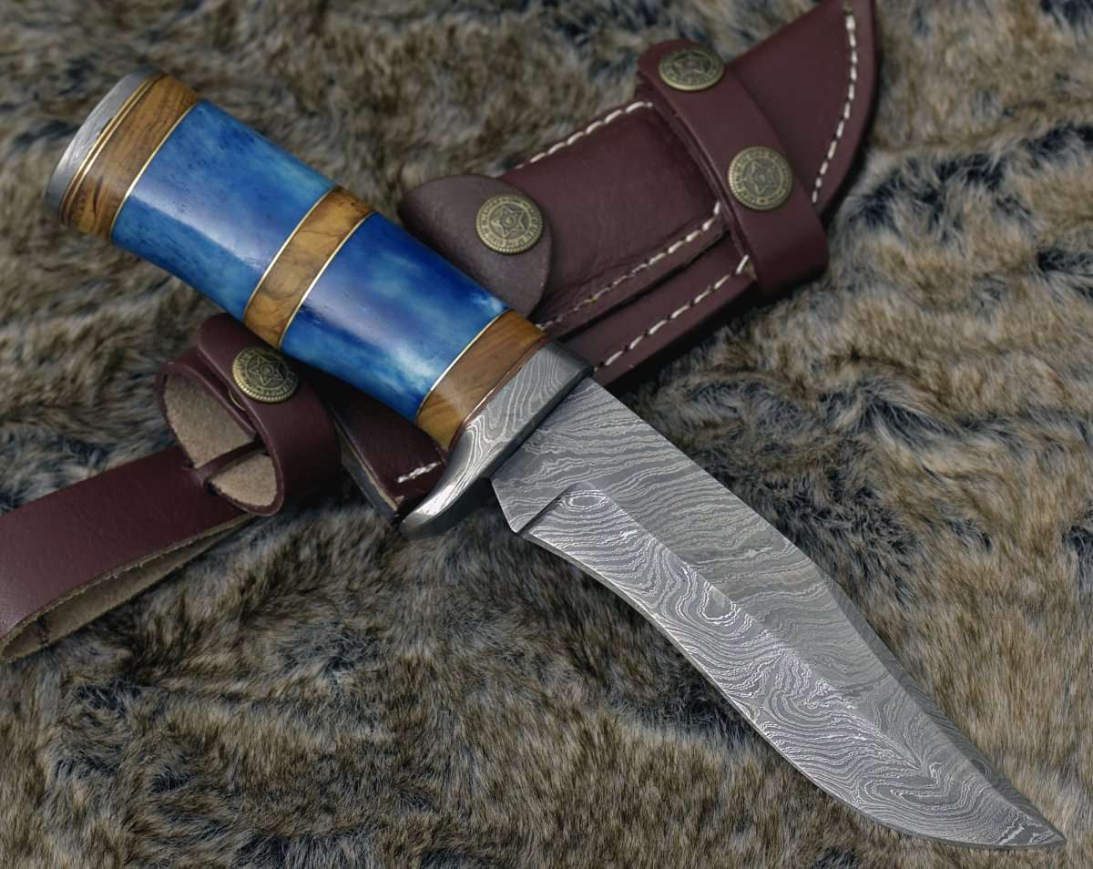 Premium Damascus Steel Hunting Knife - Big Game Hunting Knife with Bone & Olive Wood Handle, Leather Sheath - Ideal for Outdoor Adventures, Camping, and Survival Gear