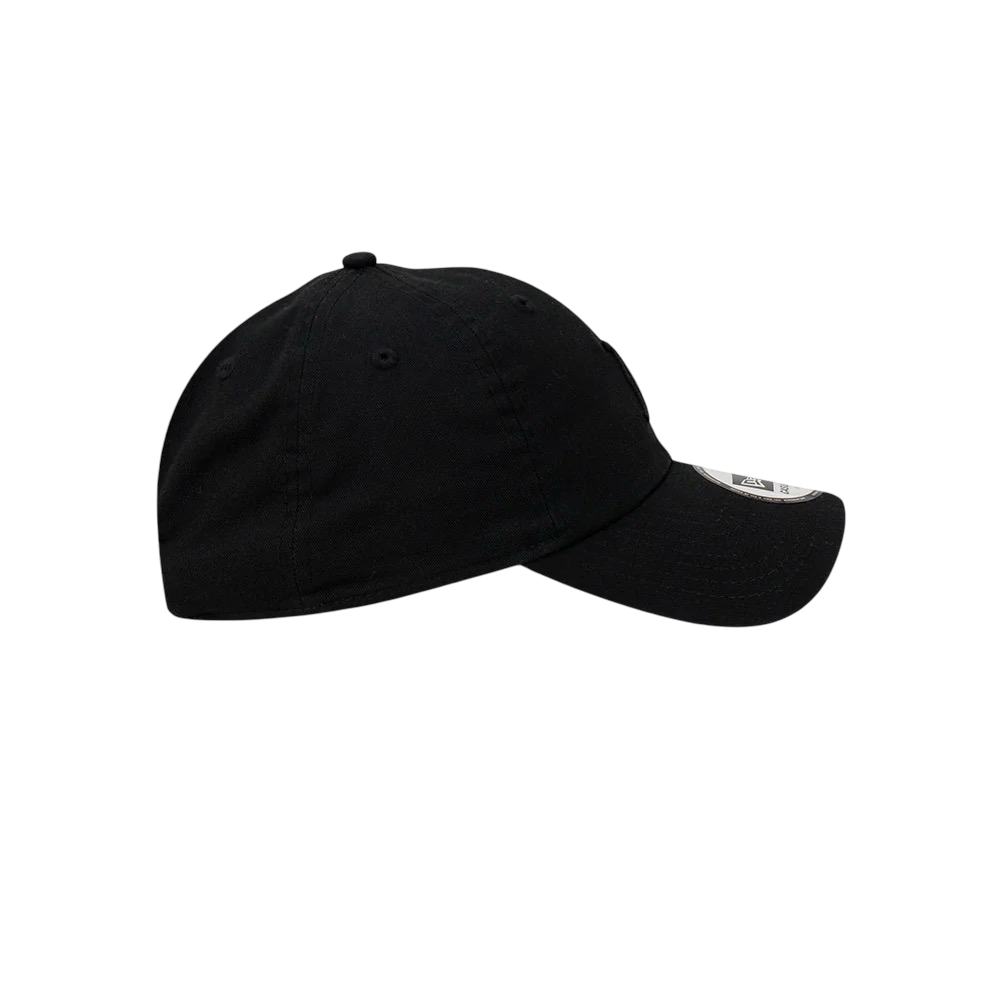 New Era Classic Boston Red Sox Black on Black Baseball Cap - Stylish & Comfortable for Sports Fans & Everyday Wear