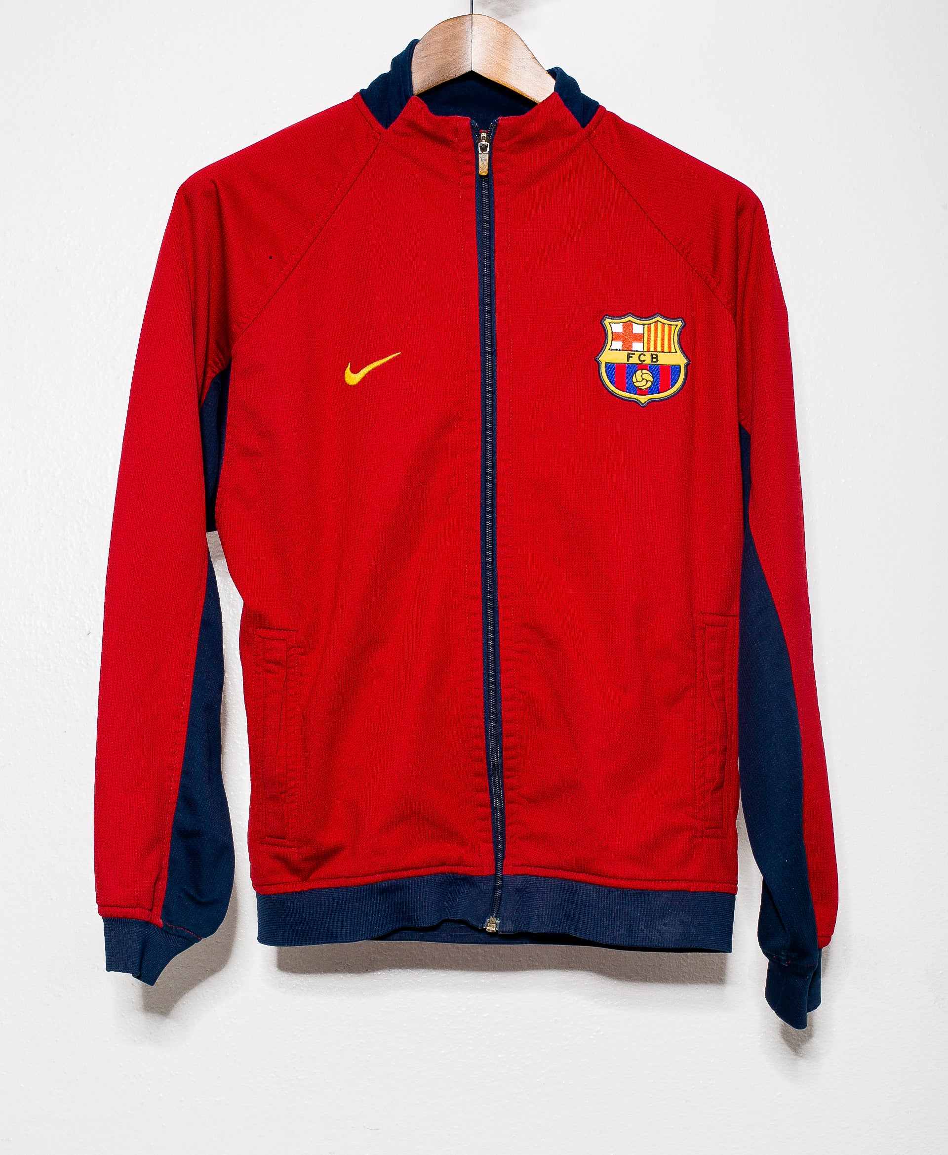 2002 FC Barcelona Vintage Jacket - Official Soccer Jersey for Men & Women - Perfect for Matchdays, Fan Events & Casual Wear (Size S)