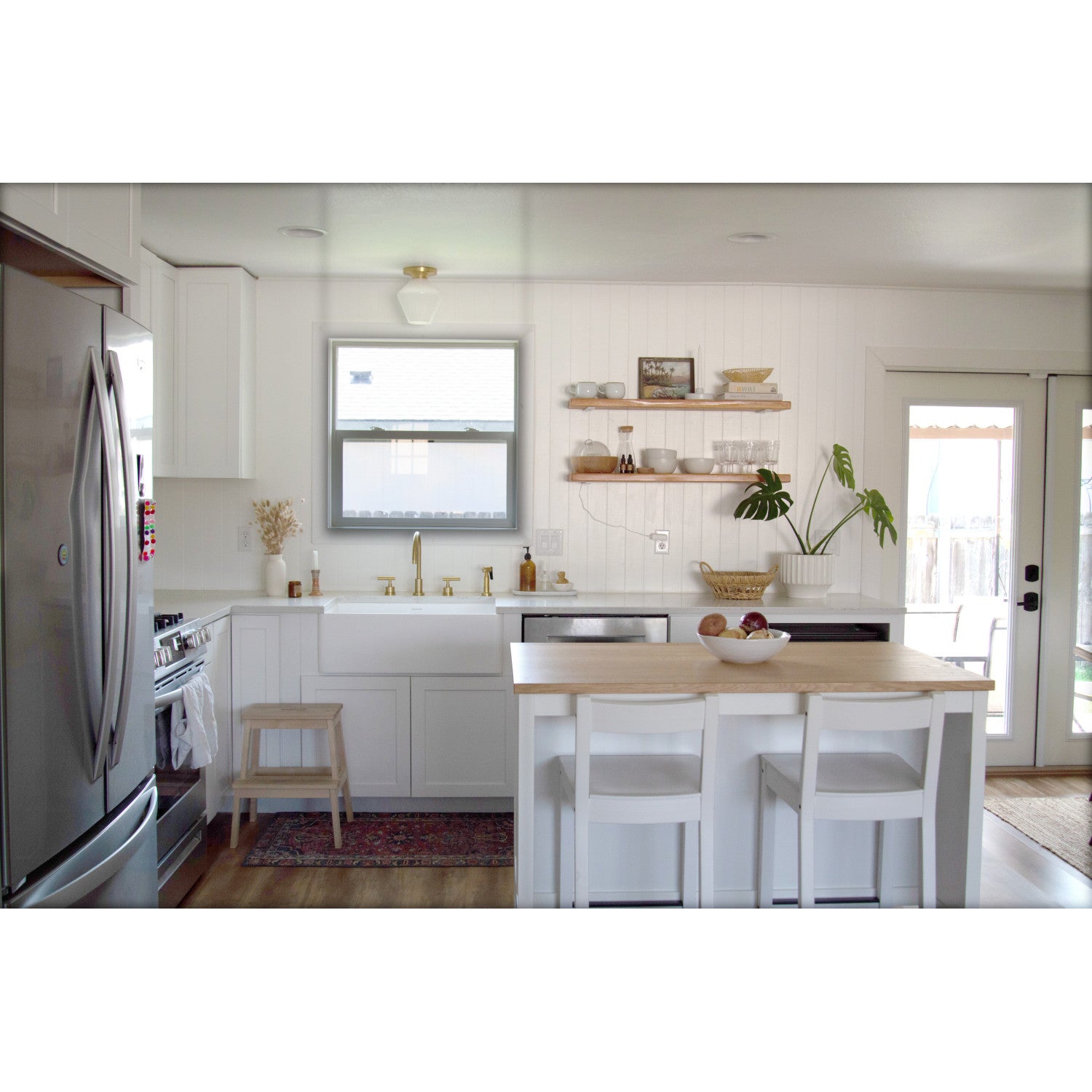 Arcticstone GKFA301810BC 30 Inch White Farmhouse Kitchen Sink - Solid Surface Apron Front Single Bowl with Strainer, Matte Finish | Perfect for Rustic & Modern Kitchens