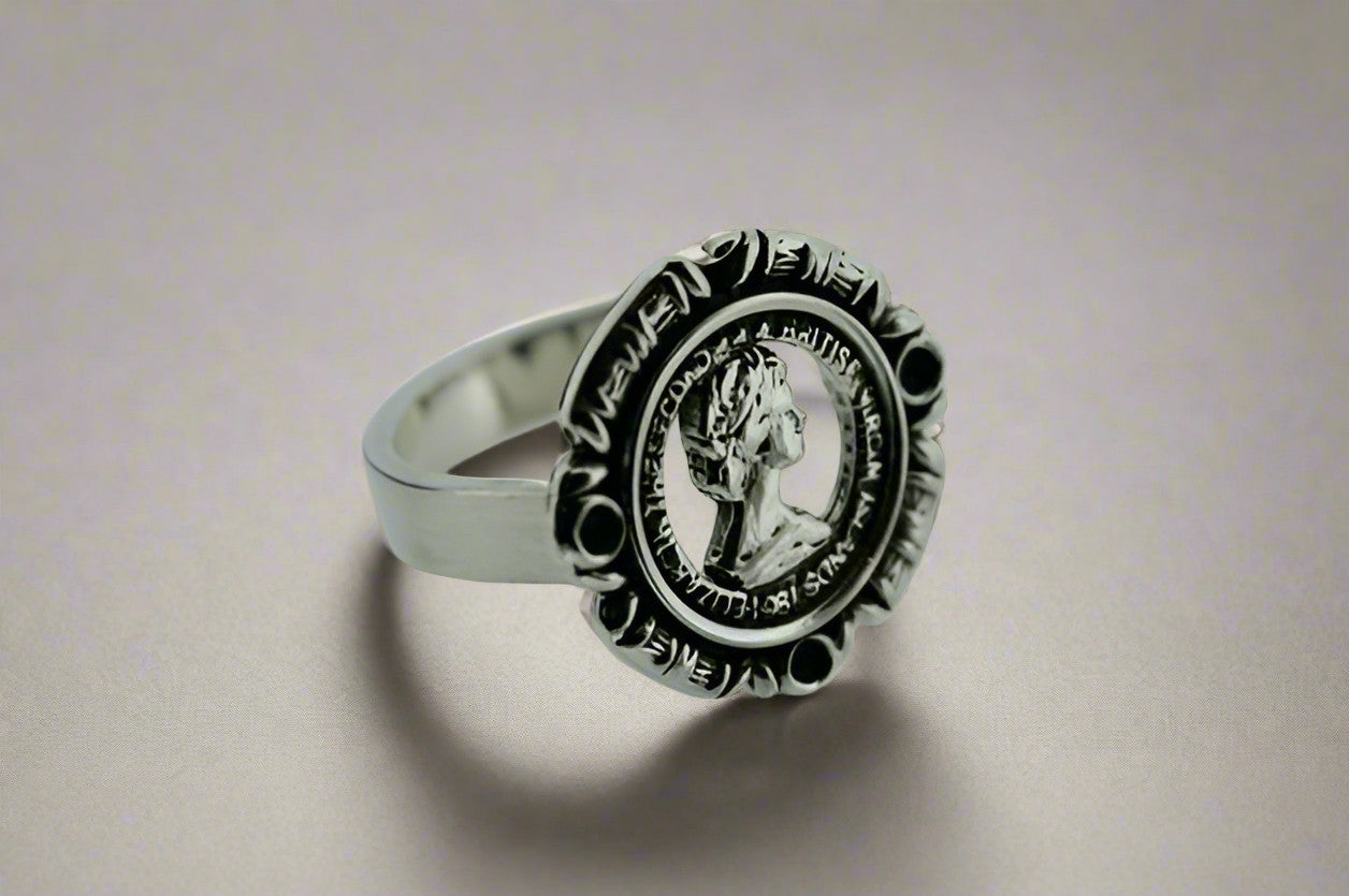 Elegant Sterling Silver Queen Cutout Ring for Women - Perfect for Weddings, Parties & Everyday Wear