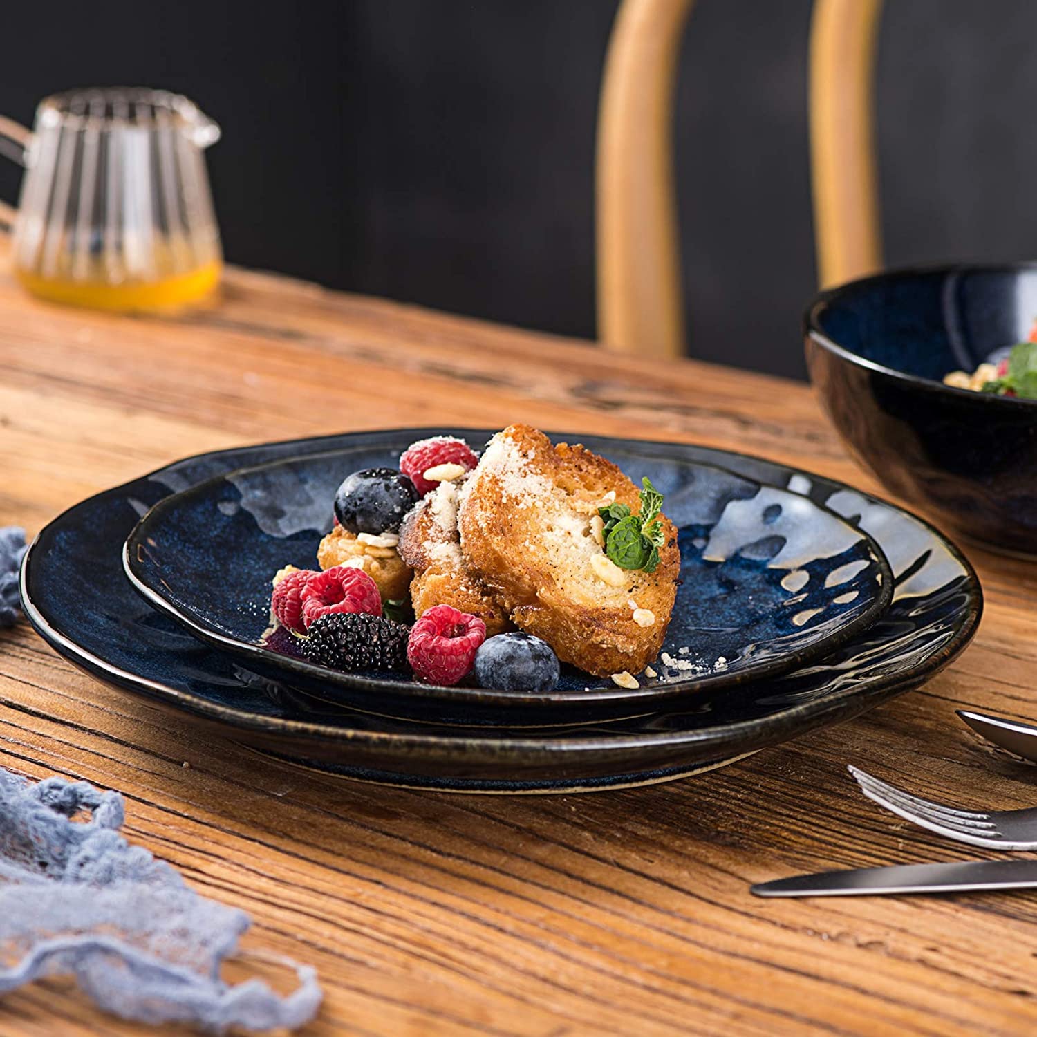 Vicrays 16-Piece Ceramic Dinnerware Set - Fluted Dinner Plates, Salad Plates & Bowls - Microwave, Oven & Dishwasher Safe - Scratch Resistant - Perfect for Home, Party & Restaurant Use - Elegant Blue Tableware for Everyday Dining & Entertaining