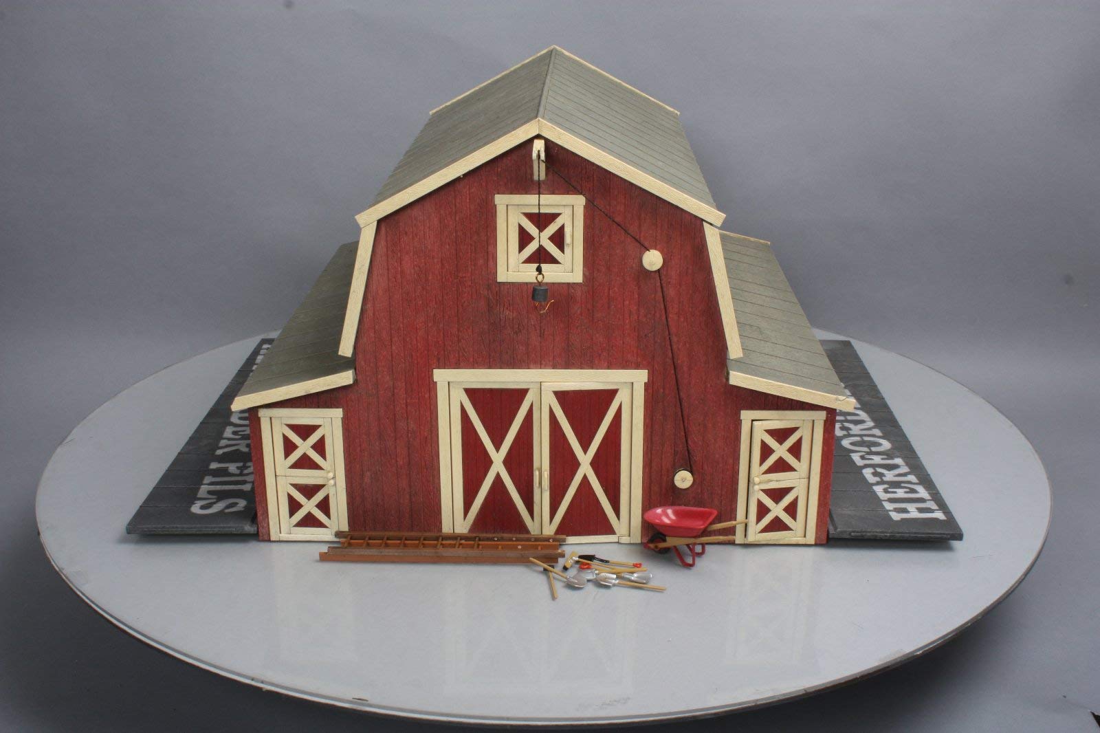 Piko G Scale Model Train Buildings - American BARN - 62110 | Realistic Miniature Farmhouse for Model Railroad Layouts | Perfect for Train Sets, Dioramas & Collectors