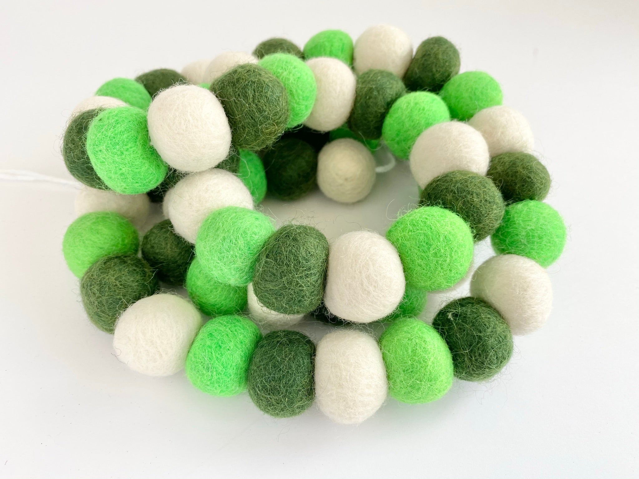 St. Patrick's Day Felt Ball Garland - Green & Gold Decorative String for Party, Home, and Office Decor