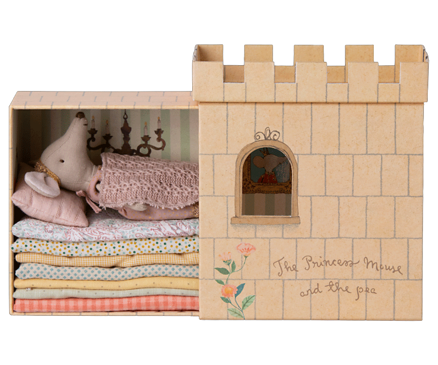 Maileg Princess on the Pea Big Sister Mouse - Adorable Collectible Doll for Kids | Perfect for Storytelling, Nursery Decor & Gift Giving