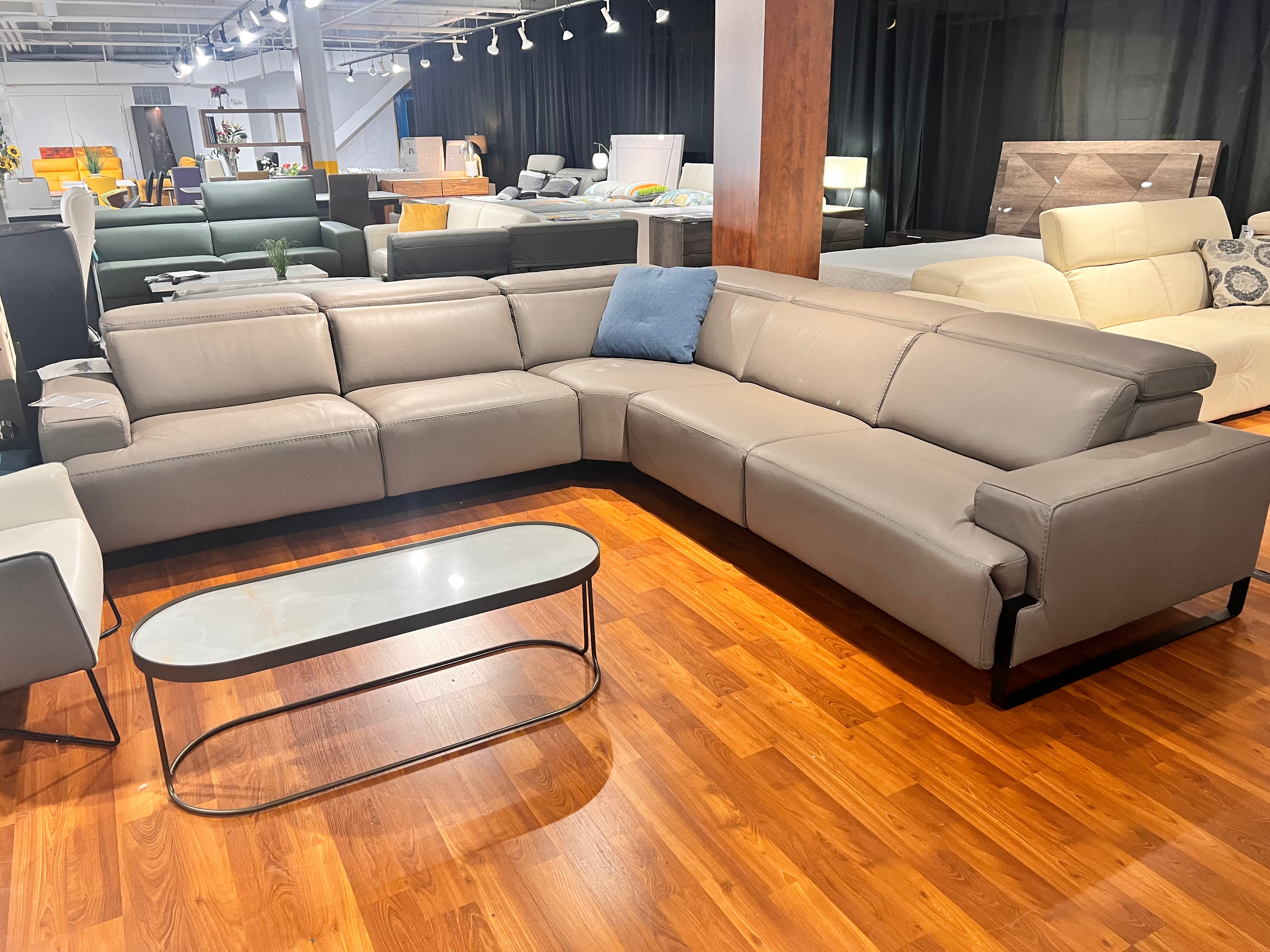 INCANTO I768 5-Piece Sectional Sofa with 3 Power Recliners - Modern L-Shaped Living Room Furniture for Home Theater & Family Gatherings