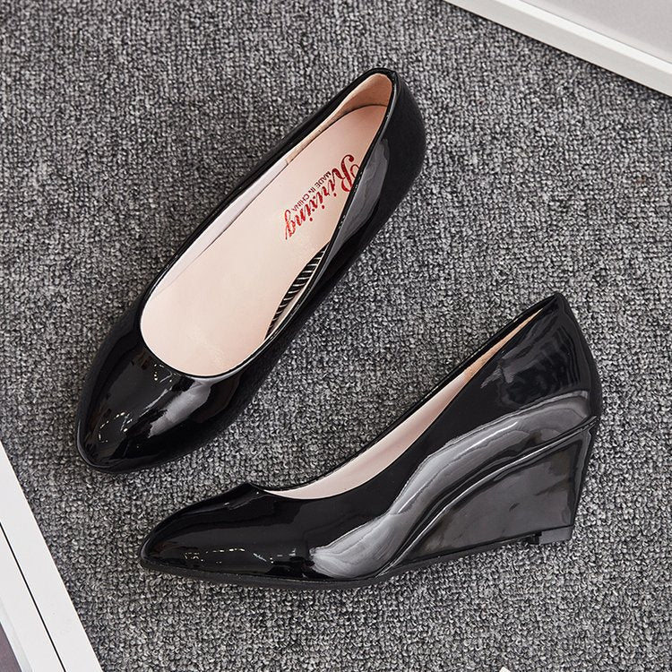 Stylish Leather Pointed Toe Pumps for Women - Elegant Dress Shoes for Office, Party & Special Occasions
