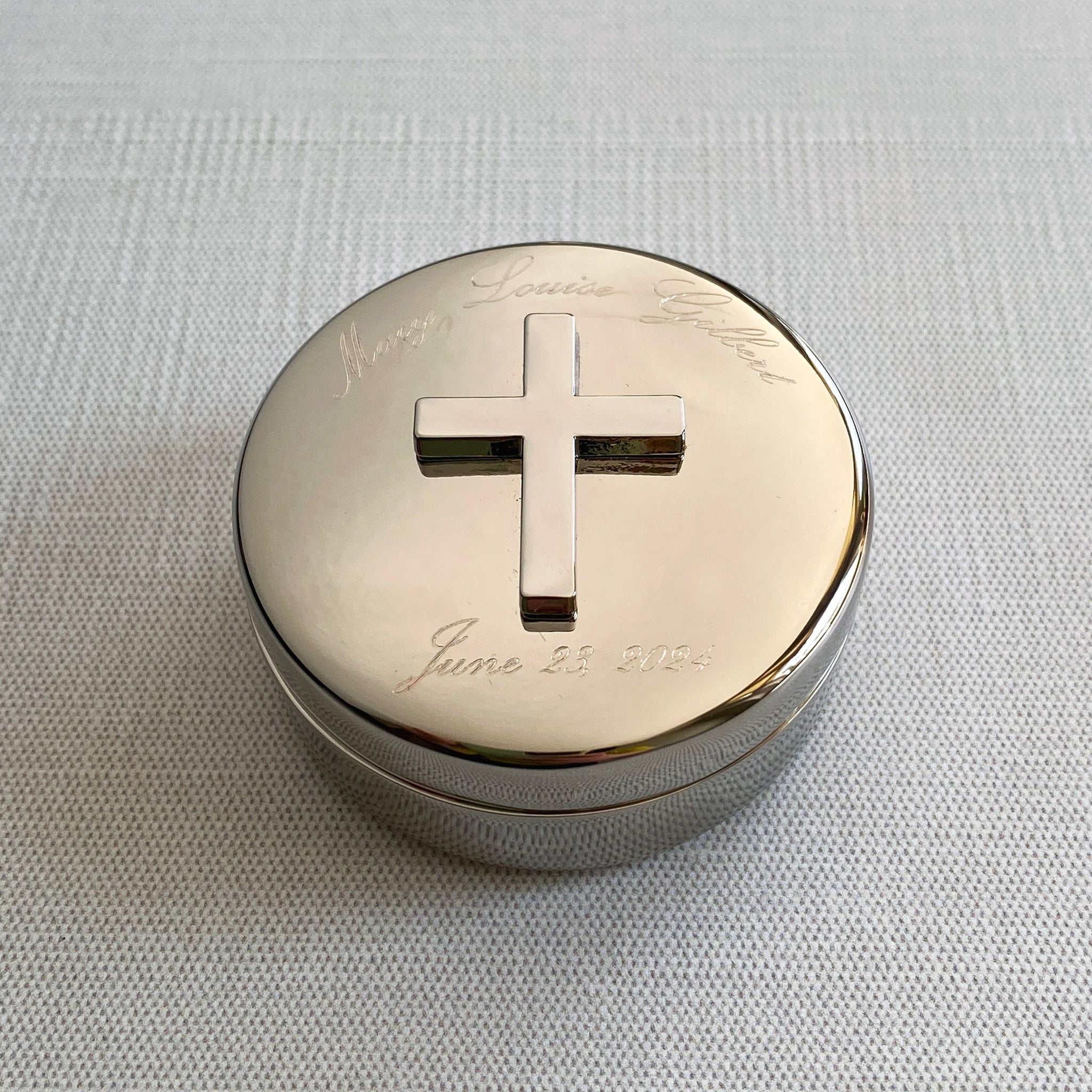Small Round Cross Keepsake Box - Elegant Jewelry Storage & Religious Gift for Baptism, Wedding, Confirmation - Perfect for Home Decor & Church Use