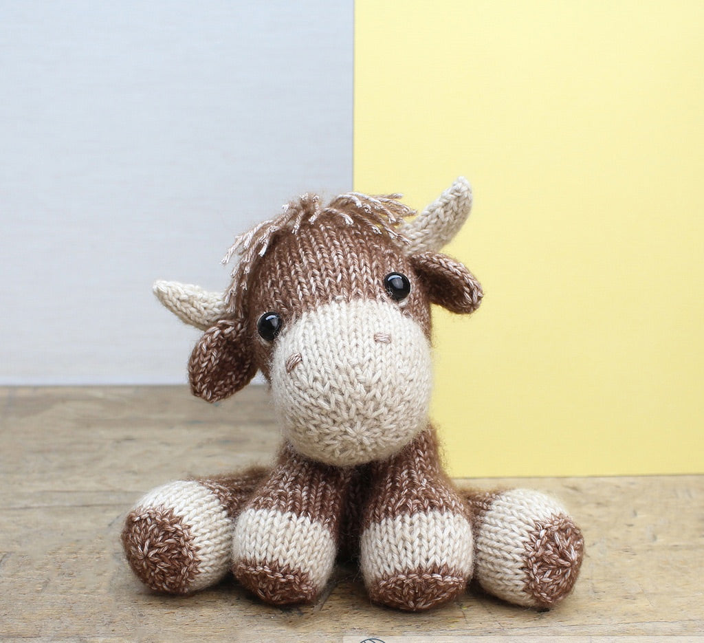 Amigurumi Crochet Kit - DIY Luke Highlander Doll Making Set for Beginners | Perfect for Crafting, Gift Giving & Home Decor