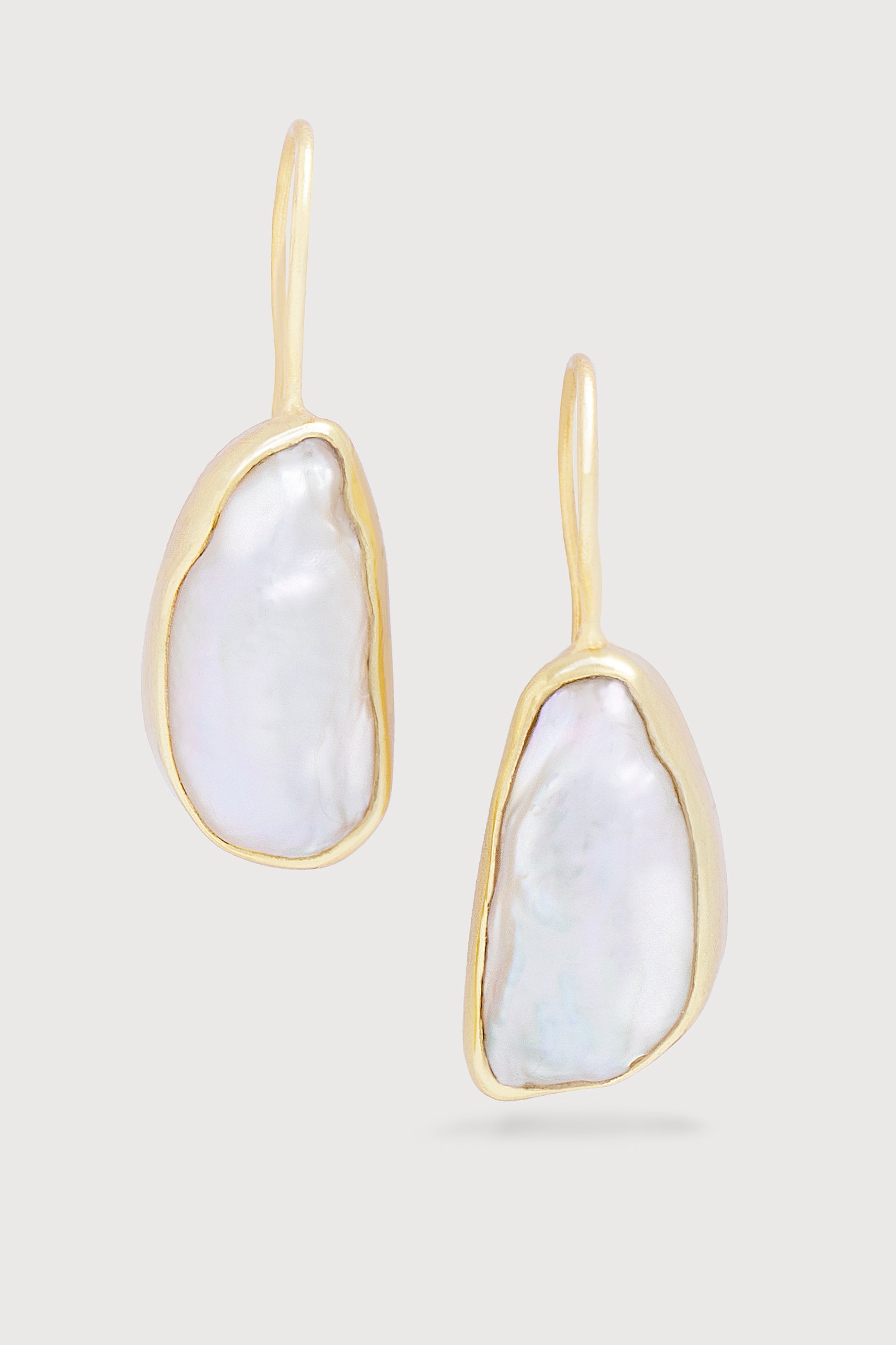 Elegant Freshwater Pearl Drop Earrings for Women - Classic Dangle Ear Jewelry for Wedding, Party & Special Occasions