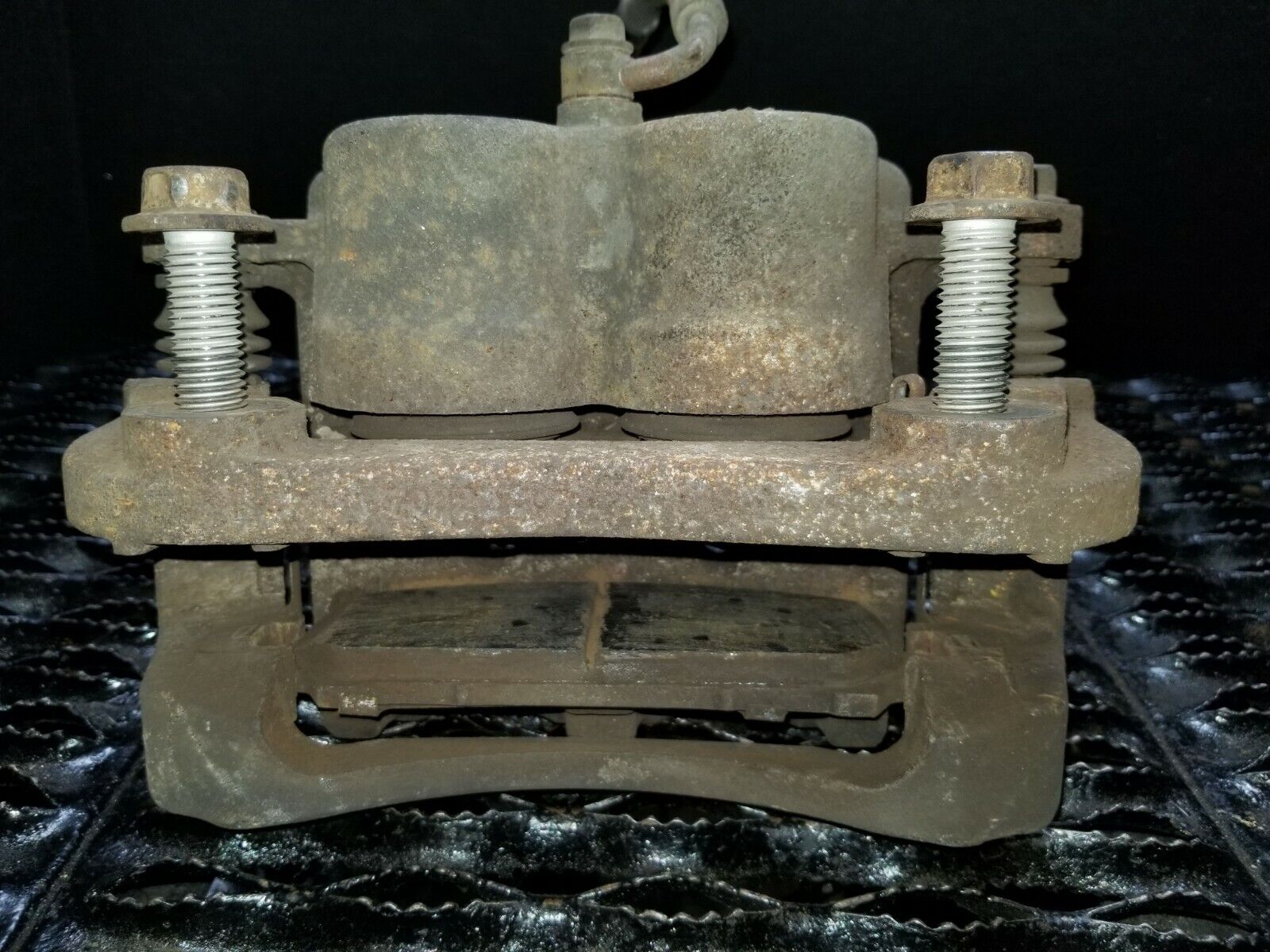 04 05 06 07 Infiniti QX56 Front Left Driver Side Brake Caliper OEM Replacement - Perfect for Smooth Braking & Safe Driving