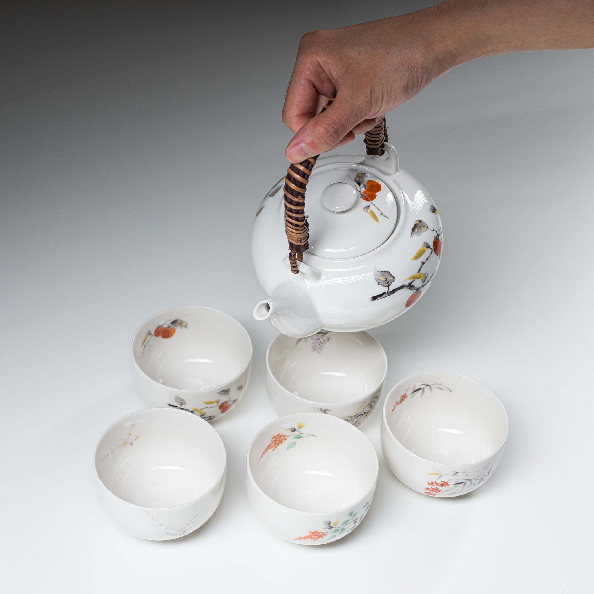 Premium Seasonal Floral Tea Set - 550ml Ceramic Teapot with Infuser, Perfect for Blooming Tea & Herbal Infusions | Ideal for Home, Office & Gifting