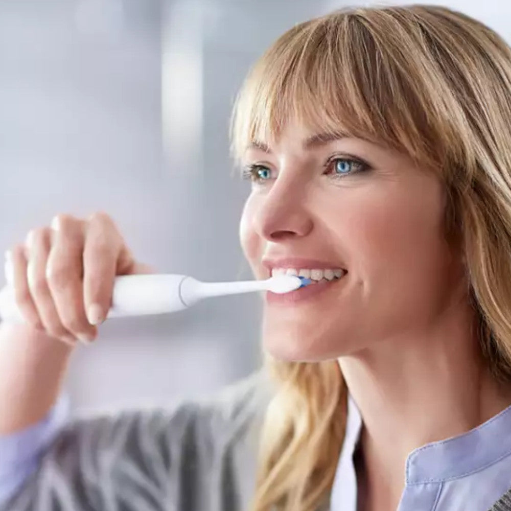 PHILIPS HX6827/11 Sonicare Protective Clean 4500 Sonic Electric Toothbrush with 3 Modes, White - Perfect for Travel & Daily Oral Care