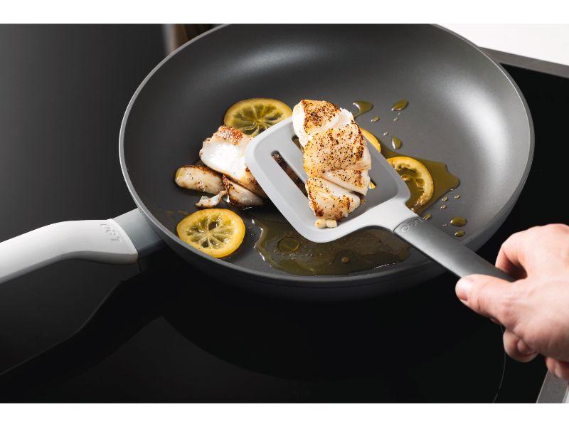 BergHOFF Leo Nylon Slotted Turner - Gray Non-Stick Kitchen Spatula for Flipping Pancakes, Eggs & Burgers - Perfect for Cooking, Grilling & Serving