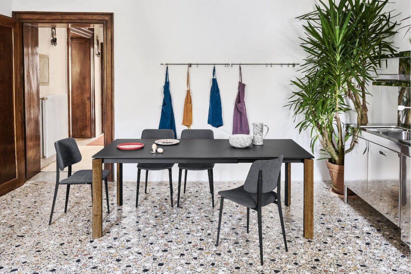 Midj Extendable Dining Table with Blades - Expandable for Small Spaces, Perfect for Apartments & Family Gatherings