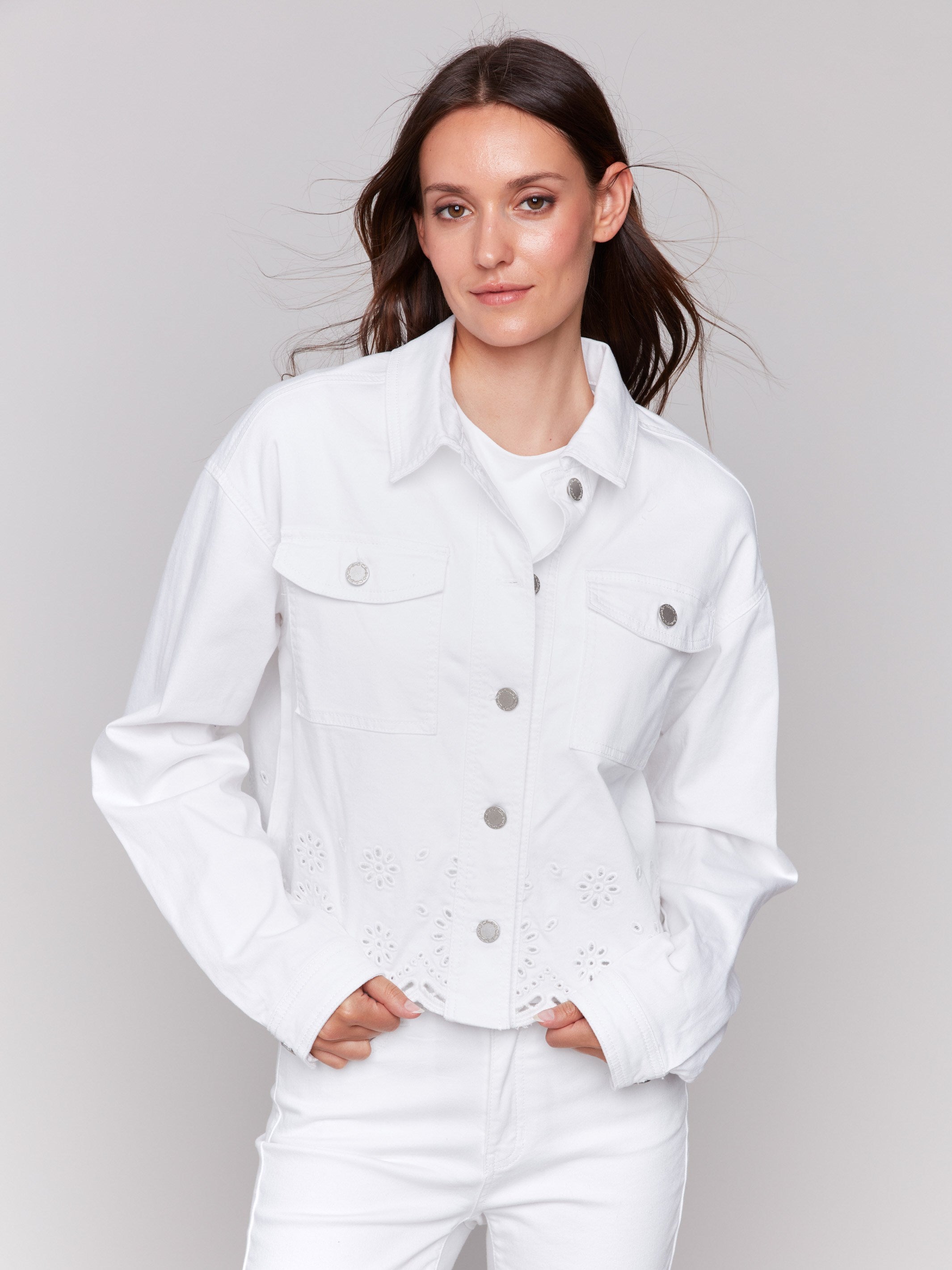 Stylish White Twill Scalloped Eyelet Jacket for Women - Perfect for Spring Outfits & Casual Wear