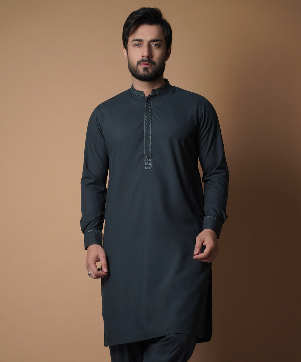 Deep Green Shalwar Kameez Traditional Pakistani Outfit - Elegant Ethnic Wear for Weddings, Festivals & Special Occasions