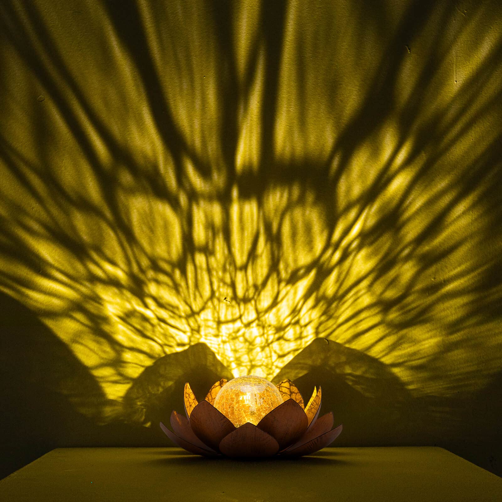 Solar Powered Metal Lotus Flower LED Outdoor Lights - Waterproof Garden Decor for Pathway, Lawn, Patio & Yard - Perfect Gift for Women & Mom - Ideal for Garden Parties, Wedding Decor & Landscape Lighting